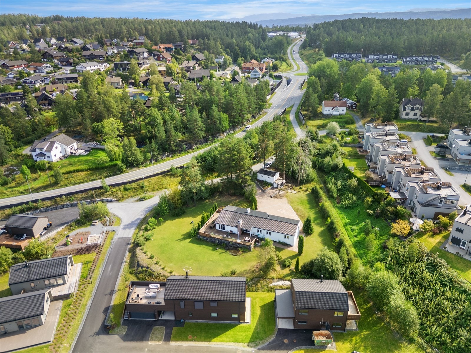 Fra boligen er det nærhet til natur og rekreasjonsmuligheter. Galleribilde