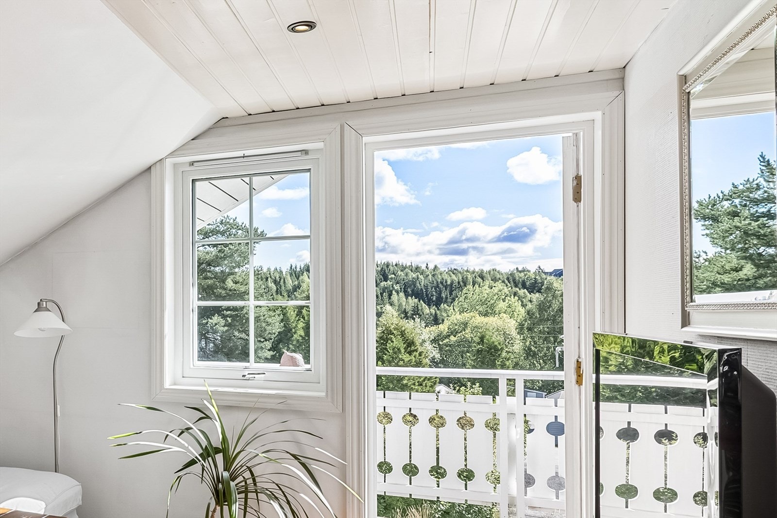 Direkte adkomst til en koselig balkong - her kan en virkelig nyte kaffen med morgensol! Galleribilde