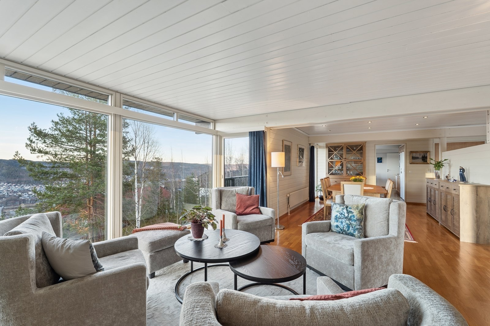 Stuen er et av boligens absolutte høydepunkter. Galleribilde