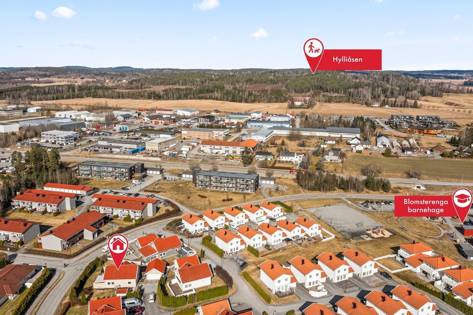 Kort avstand til barnehage og nærmiljøpark gir en praktisk beliggenhet for familier. Galleribilde