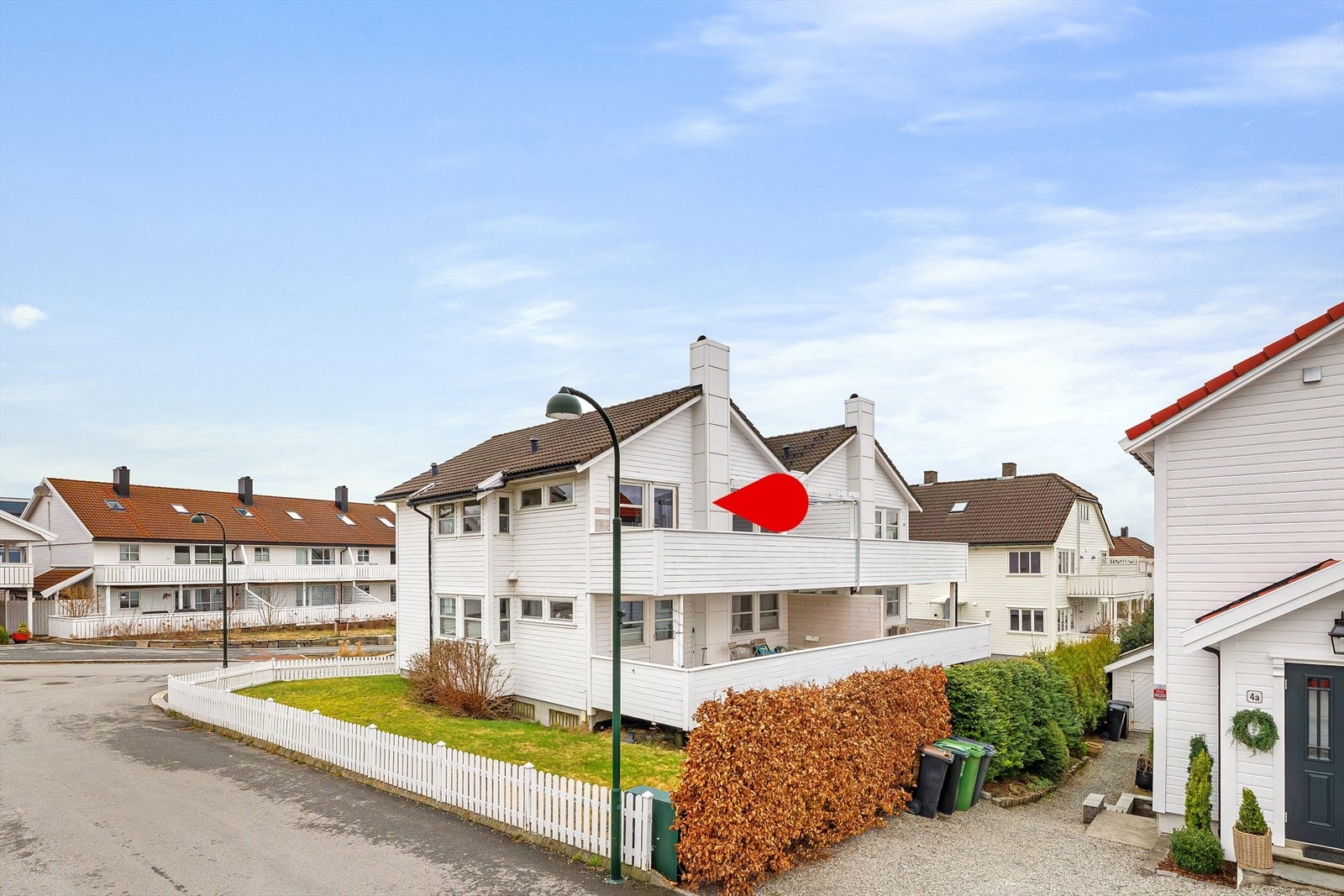 Velkommen til Køhlers vei 28 - En kjekk leilighet med 2 soverom og parkering i lukket anlegg. Sentralt, men tilbaketrukket plassert på Hillevåg. Galleribilde