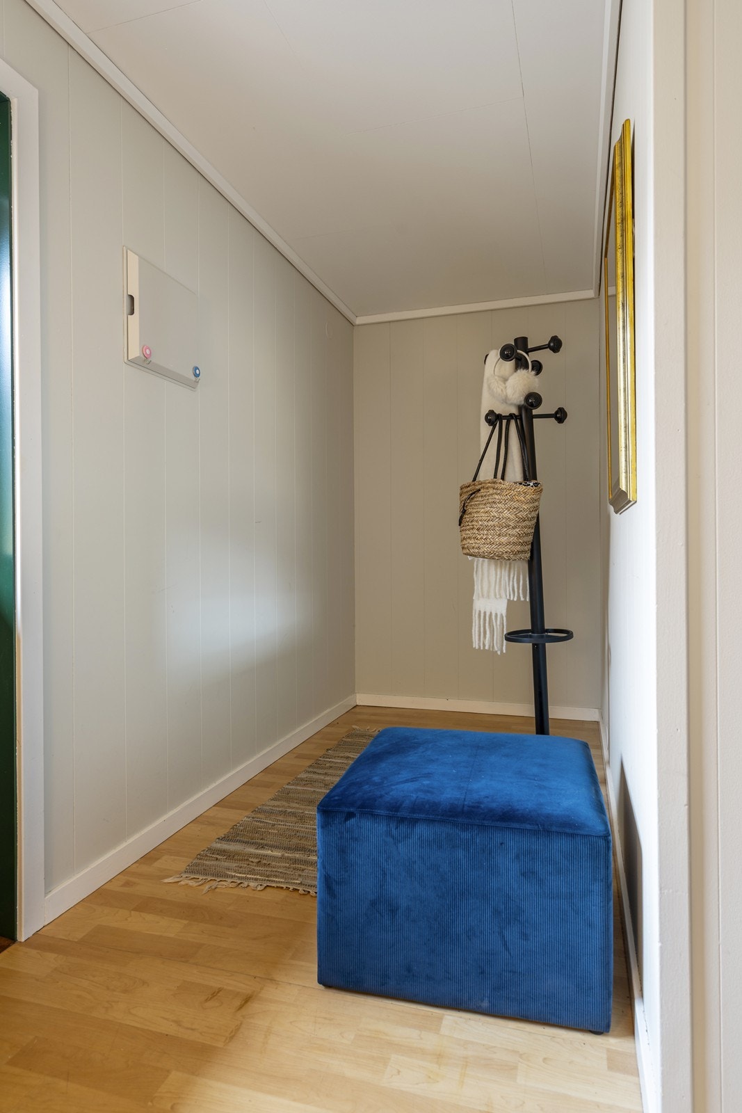 Store muligheter for å innrede med garderobeløsning i gang Galleribilde