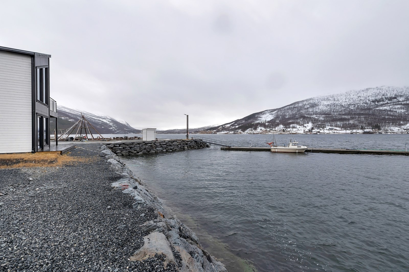 Flytebrygge like ved Galleribilde