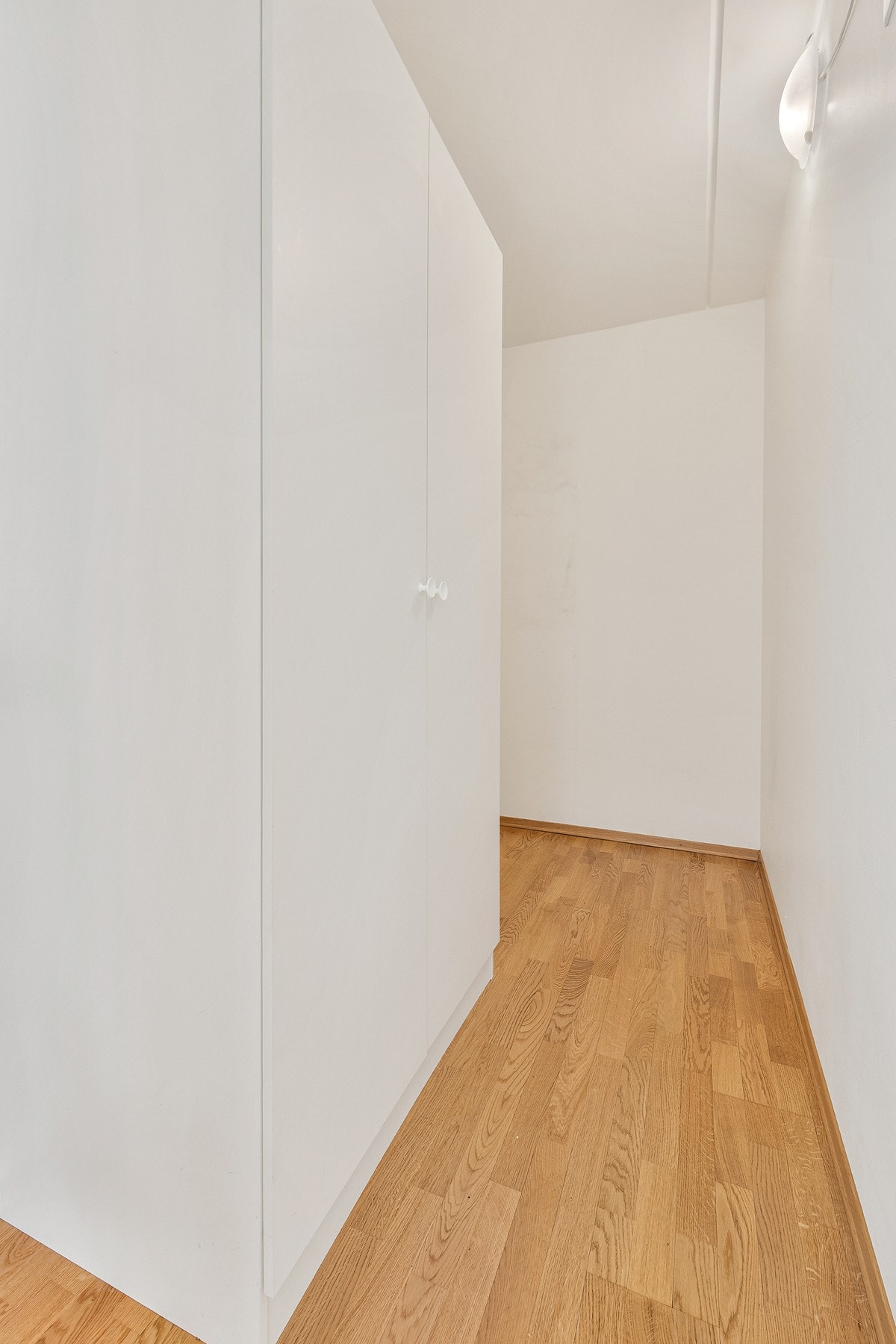 Innvendig bod. Galleribilde