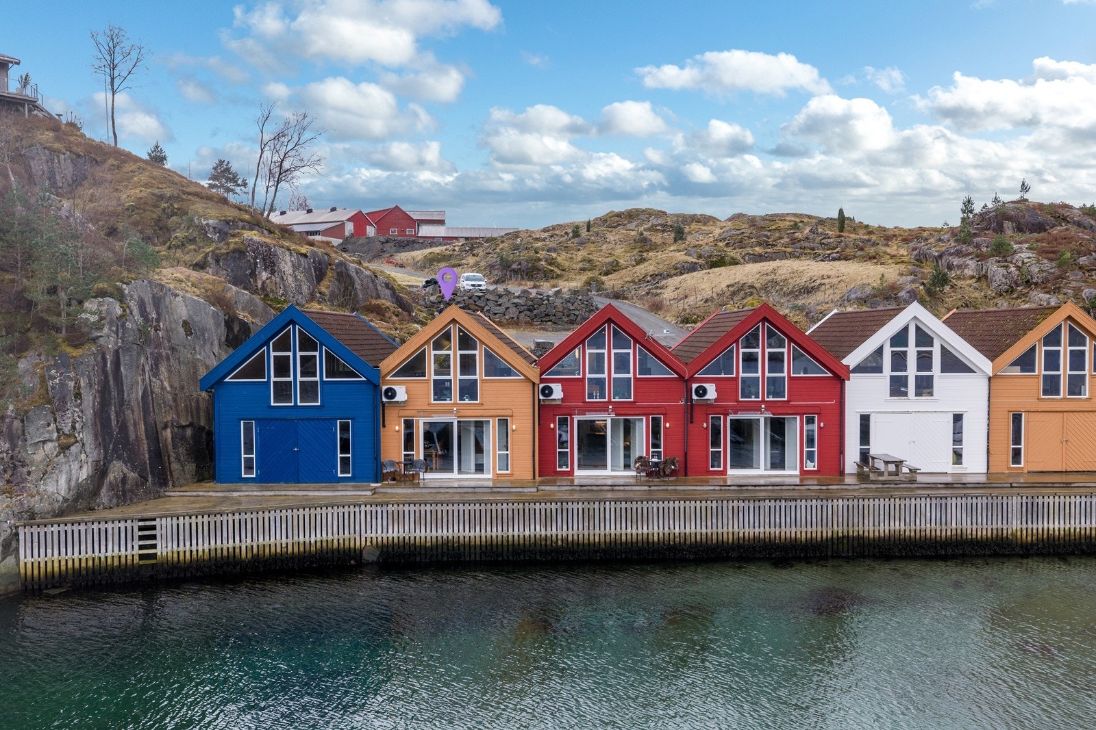 Velkommen til Nedre Veavik 47, presentert av megler Vidar Opheim i Eiendomsmegler A. Galleribilde