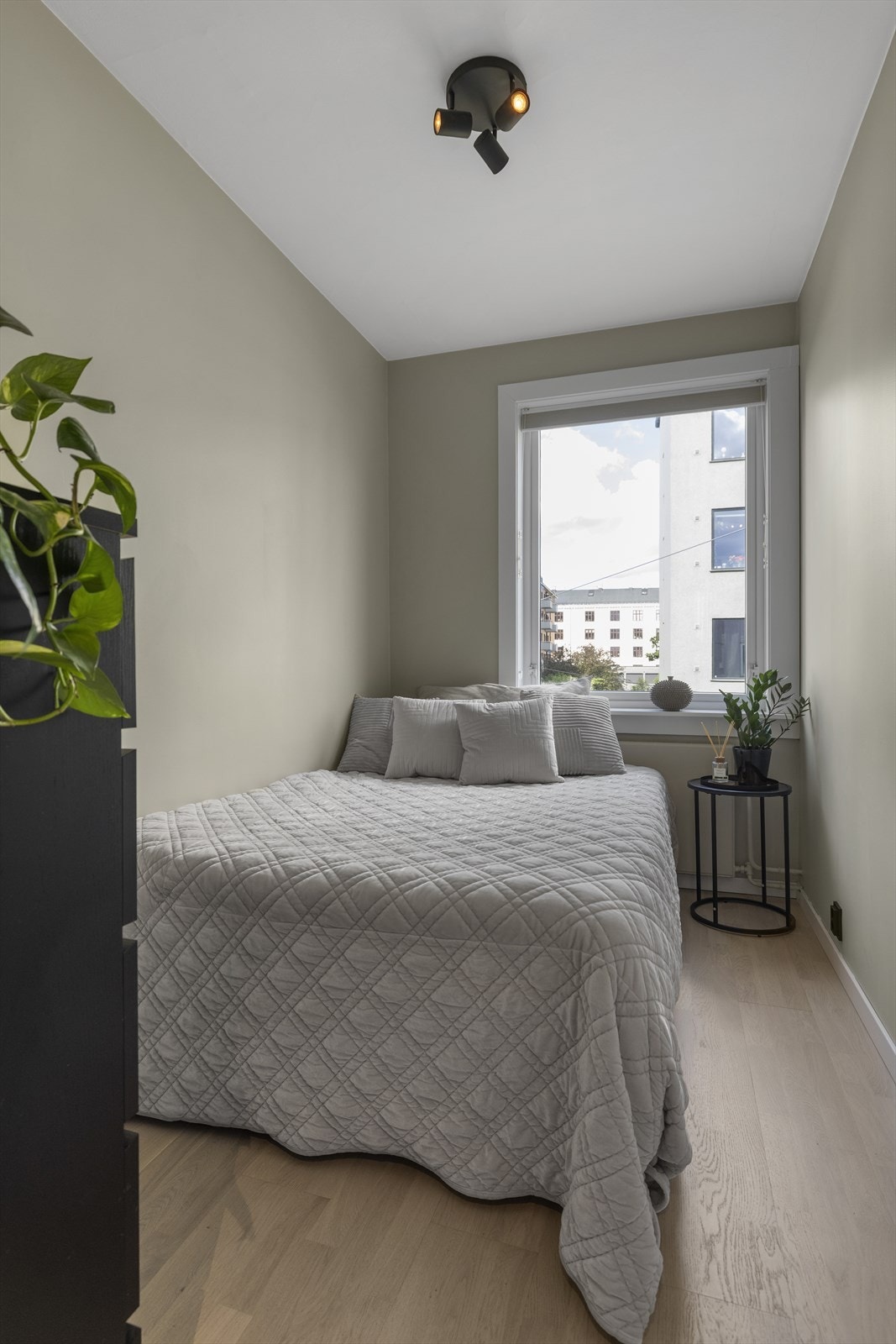 Soverom 2 har plass til dobbeltseng. Galleribilde