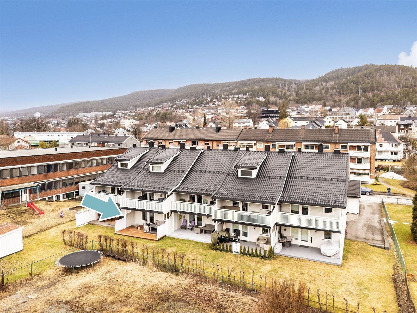 Romslig 2-roms leilighet med enkel adkomst i første etasje. Galleribilde