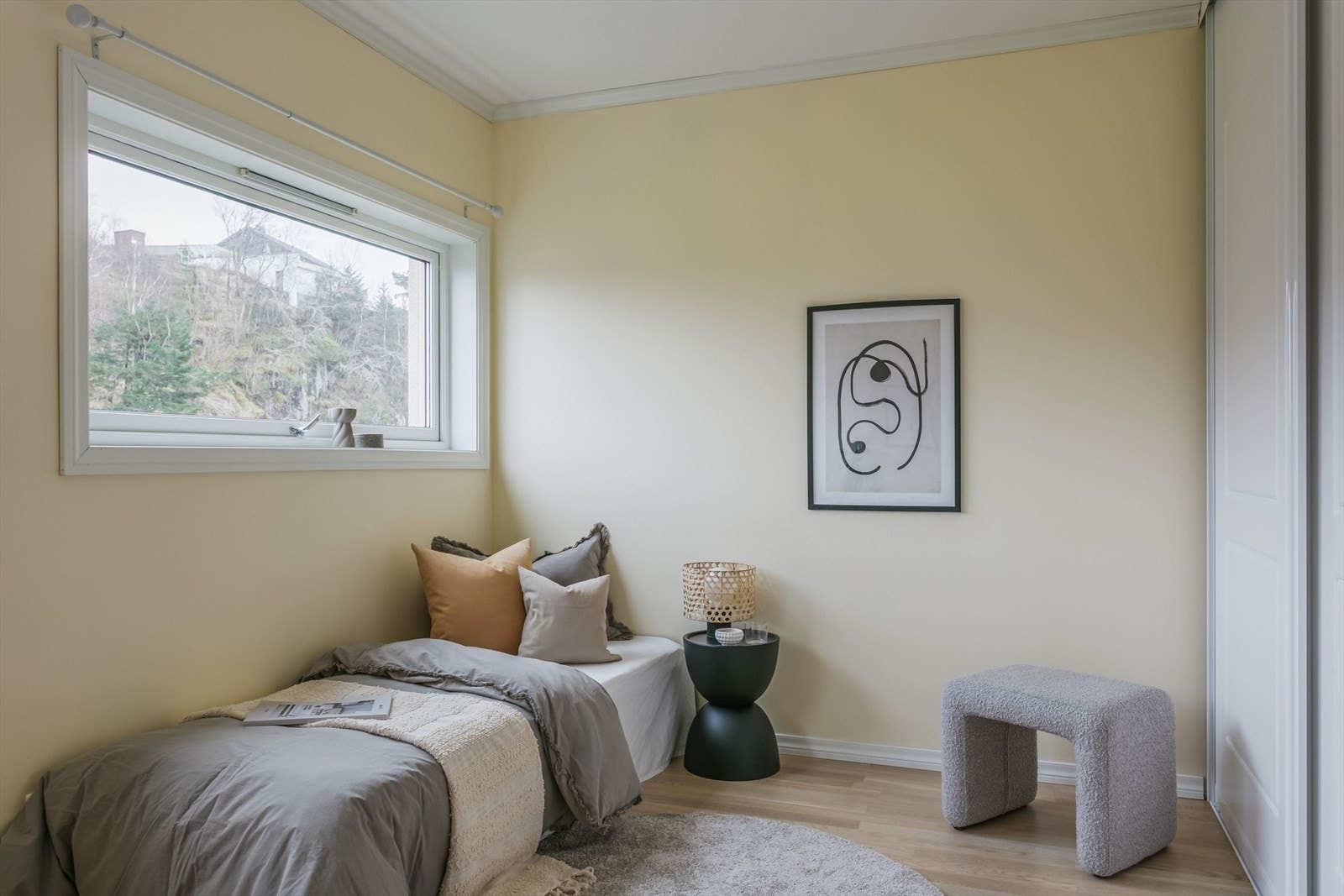 Soverom 2 - plass til en kontorpult. Galleribilde