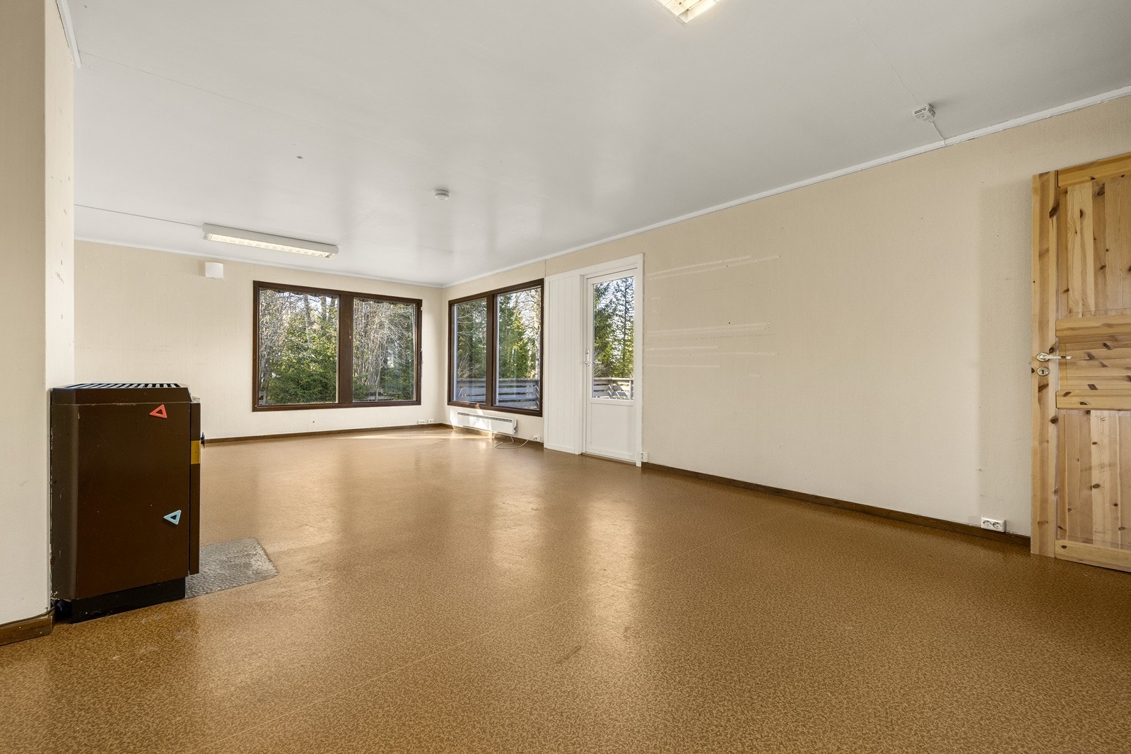 Fra stuen er det direkte utgang til en stor terrasse på 25 m². Galleribilde