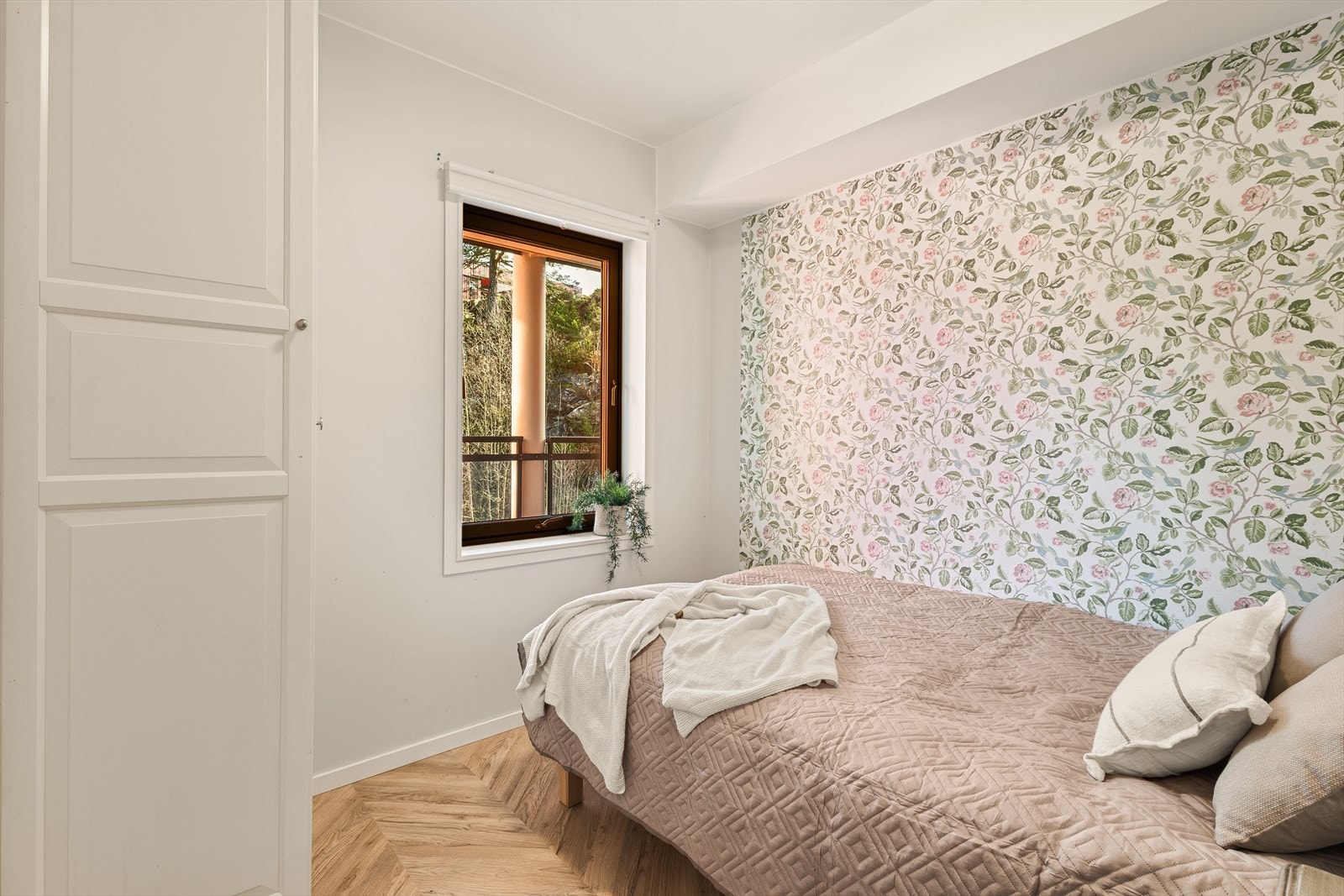 - Soverom 2 og 3 måler 6,6 m² og 6,1 m² - Galleribilde
