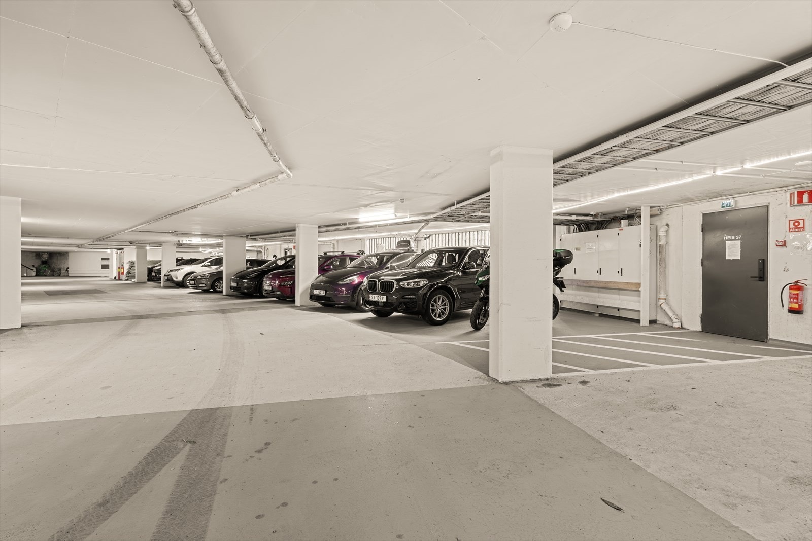 -Det medfølger parkeringsplass m/elbil-lader- Galleribilde