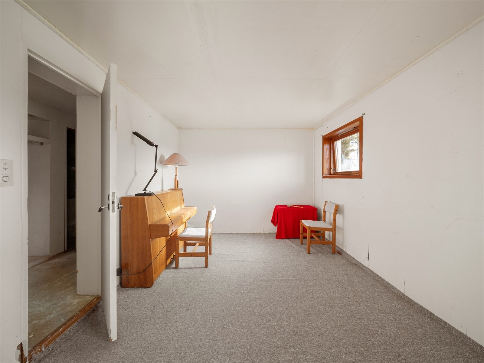 I boligens u. etasje er det innredet er romslig kjellerstue. Galleribilde