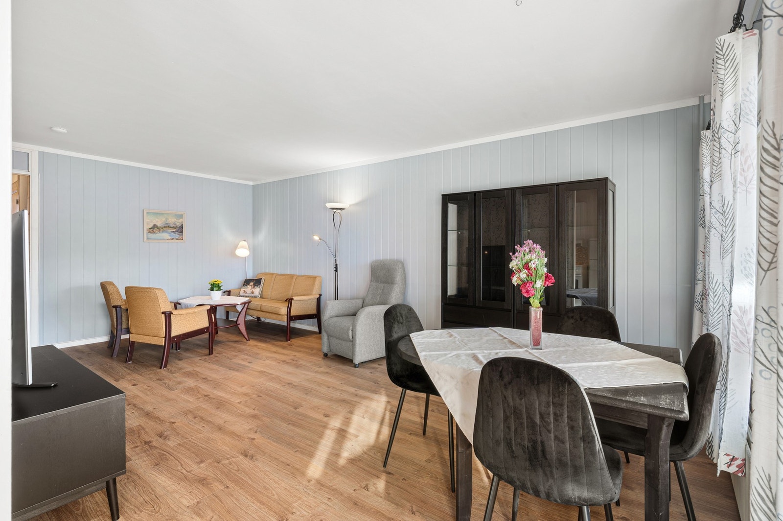 Stue på 24m² med gode møbleringsmuligheter. Galleribilde