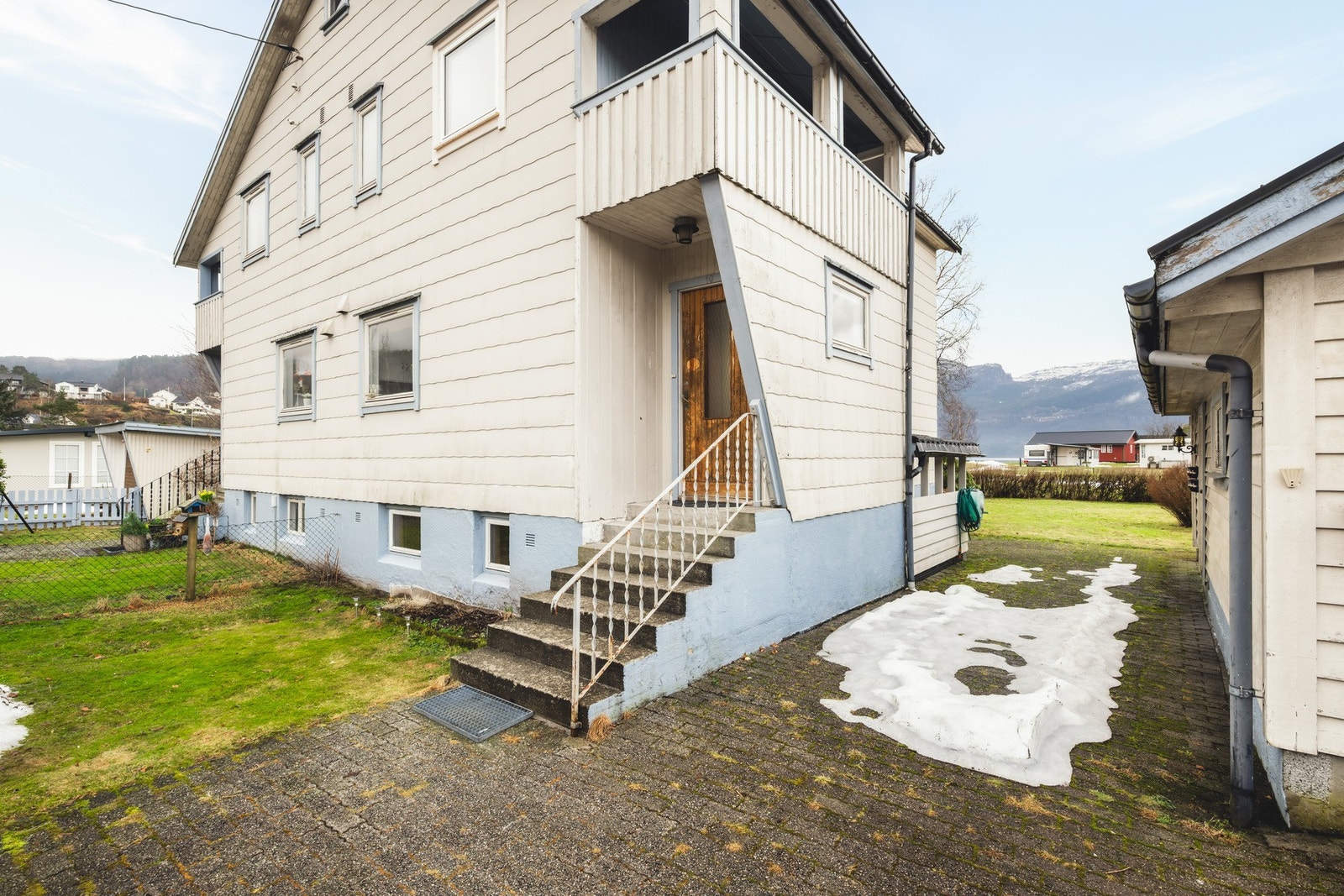 Inngangsparti Sjøen 10. Galleribilde