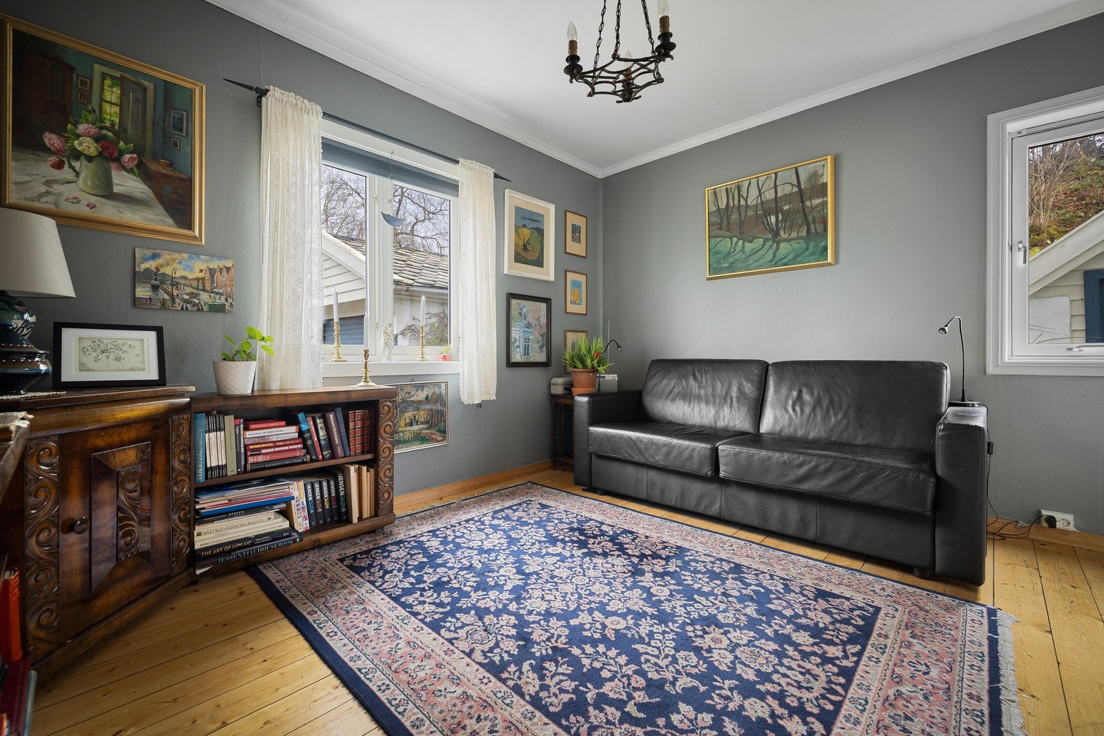 Soverom i hovedetasjen brukes i dag som gjesterom. Galleribilde