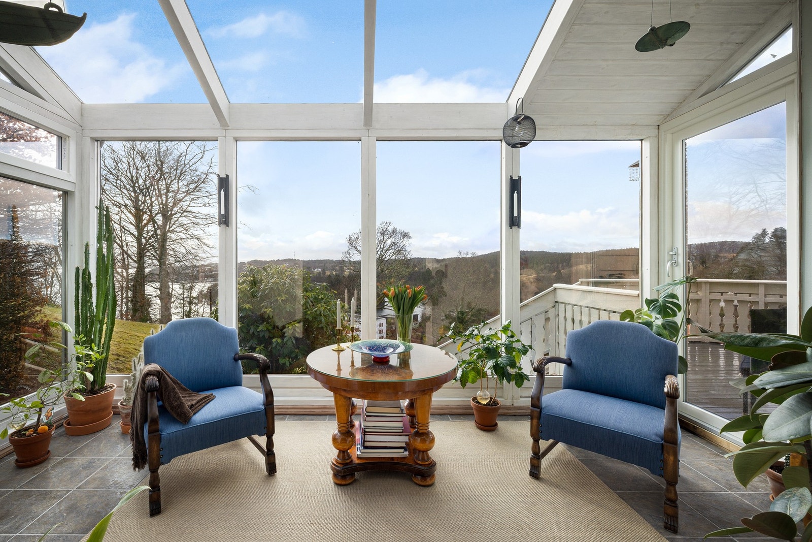 Det er varmekabler i gulv i vinterhagen. Galleribilde