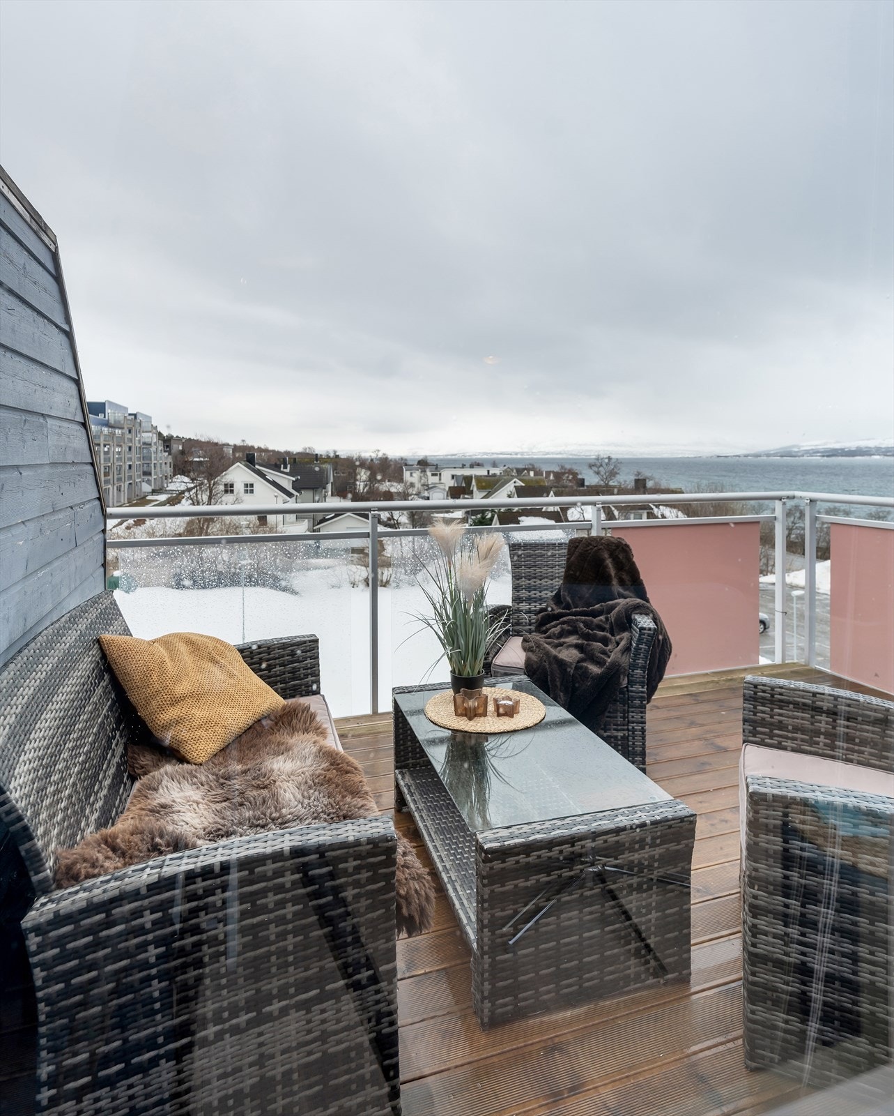 God plass til ønsket utemøblement. Galleribilde