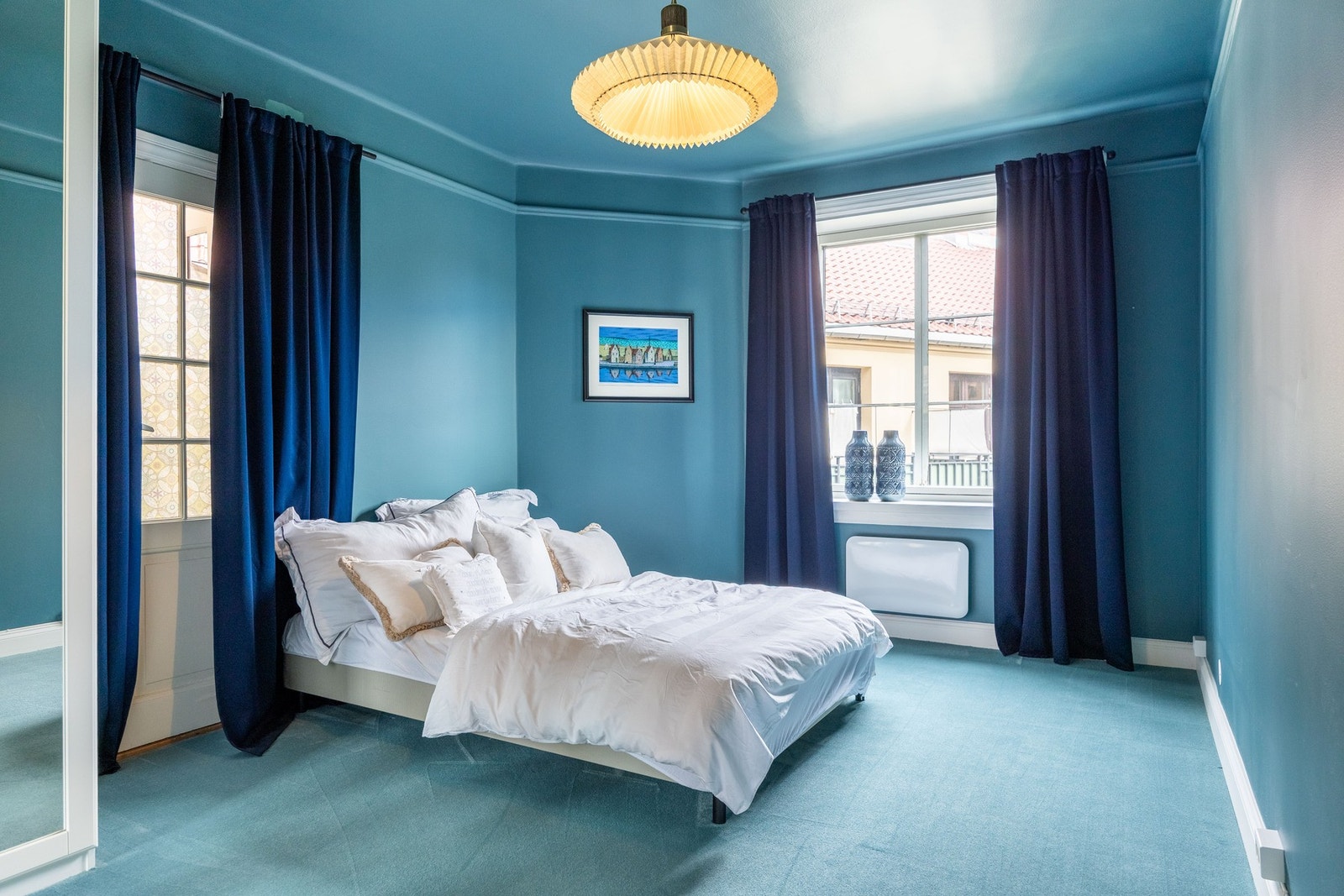 Utgang til eget balkong fra begge soverom. Galleribilde