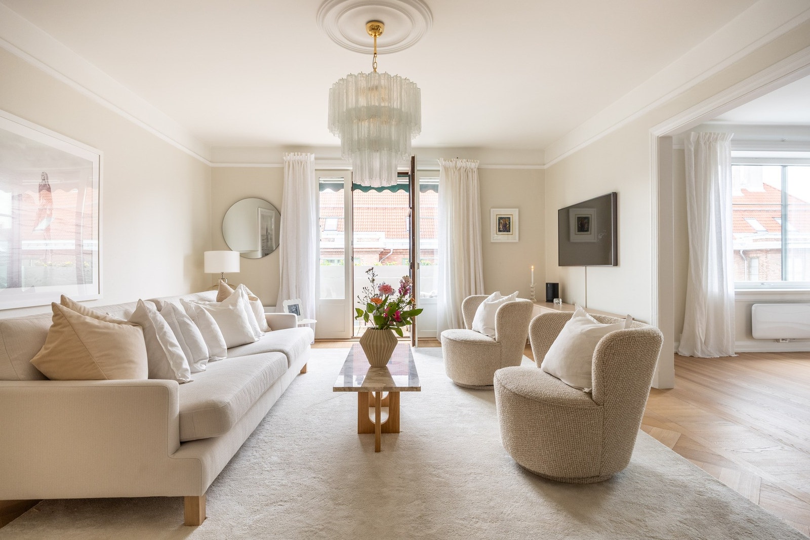 Velkommen til denne vakre og innbydende Frognerleiligheten i Frederik Stangs gate 43 Galleribilde