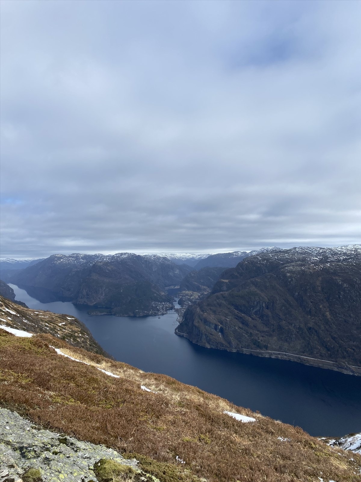 Nærområdet - Her bilde fra fjellet v/Rispingen med utsikt nedover mot Stanghelle Galleribilde
