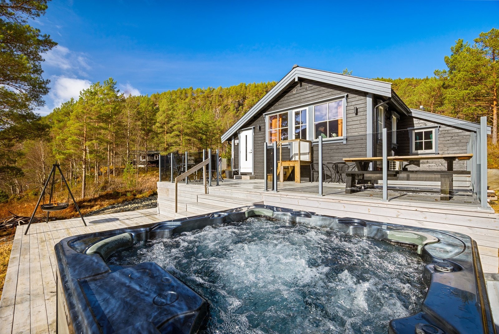 Stor solrik terrasse med egen Jacuzzi Galleribilde