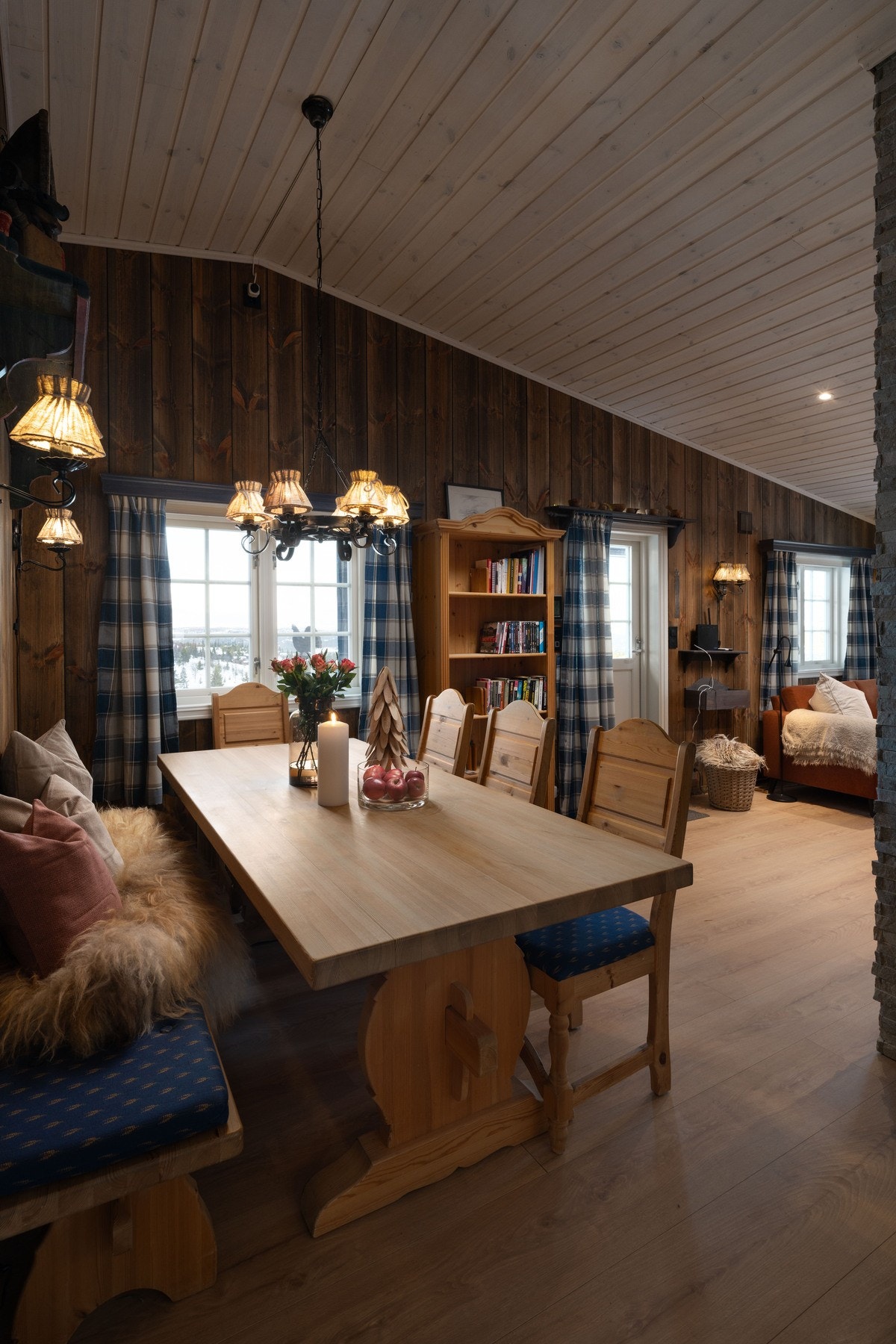 Plass til en spisegruppe. Galleribilde