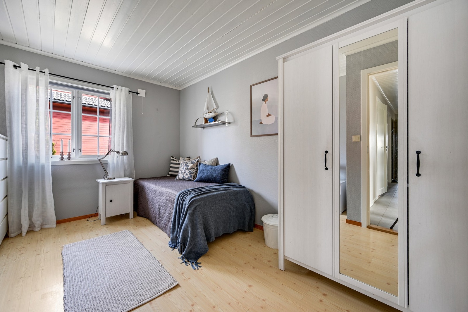 Soverom II hovedetasje Galleribilde