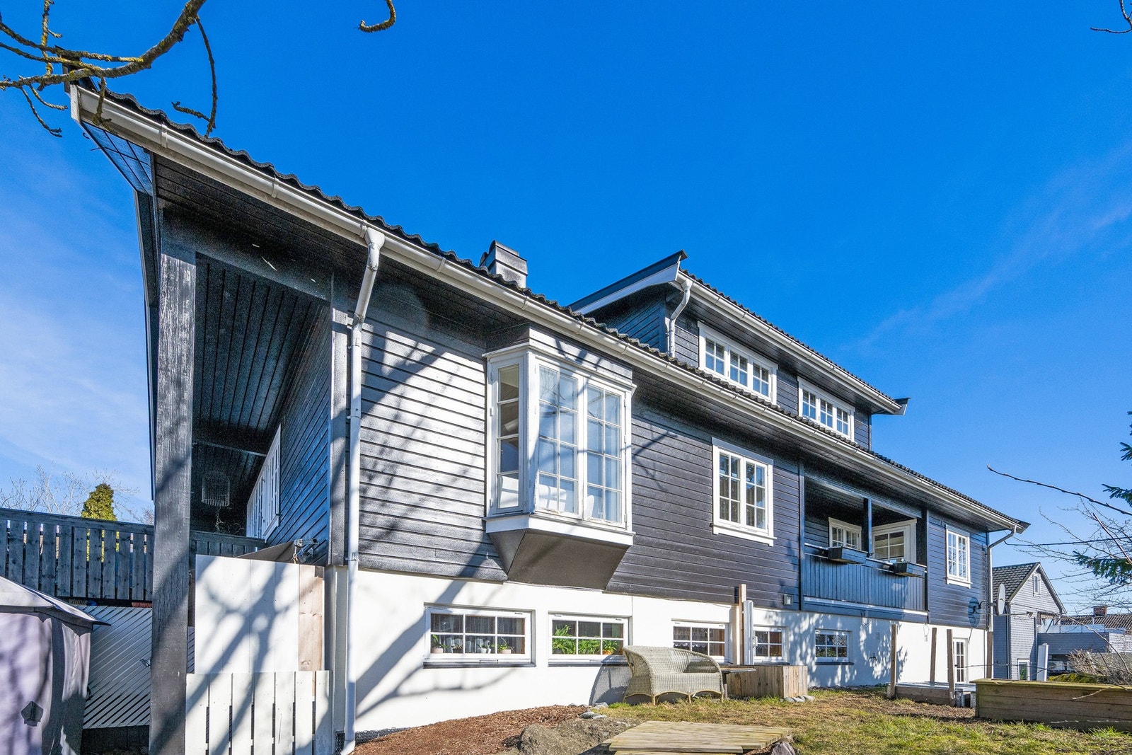 Gunstig med godkjent utleieleilighet i underetasjen - kan også være gen. bolig Galleribilde