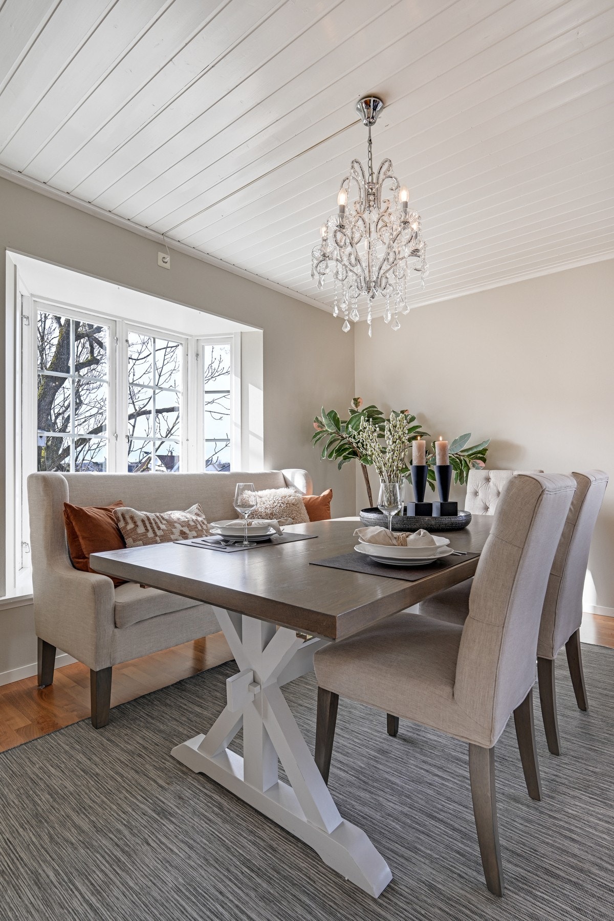 Velkommen til bords i Grønligata 15 F Galleribilde