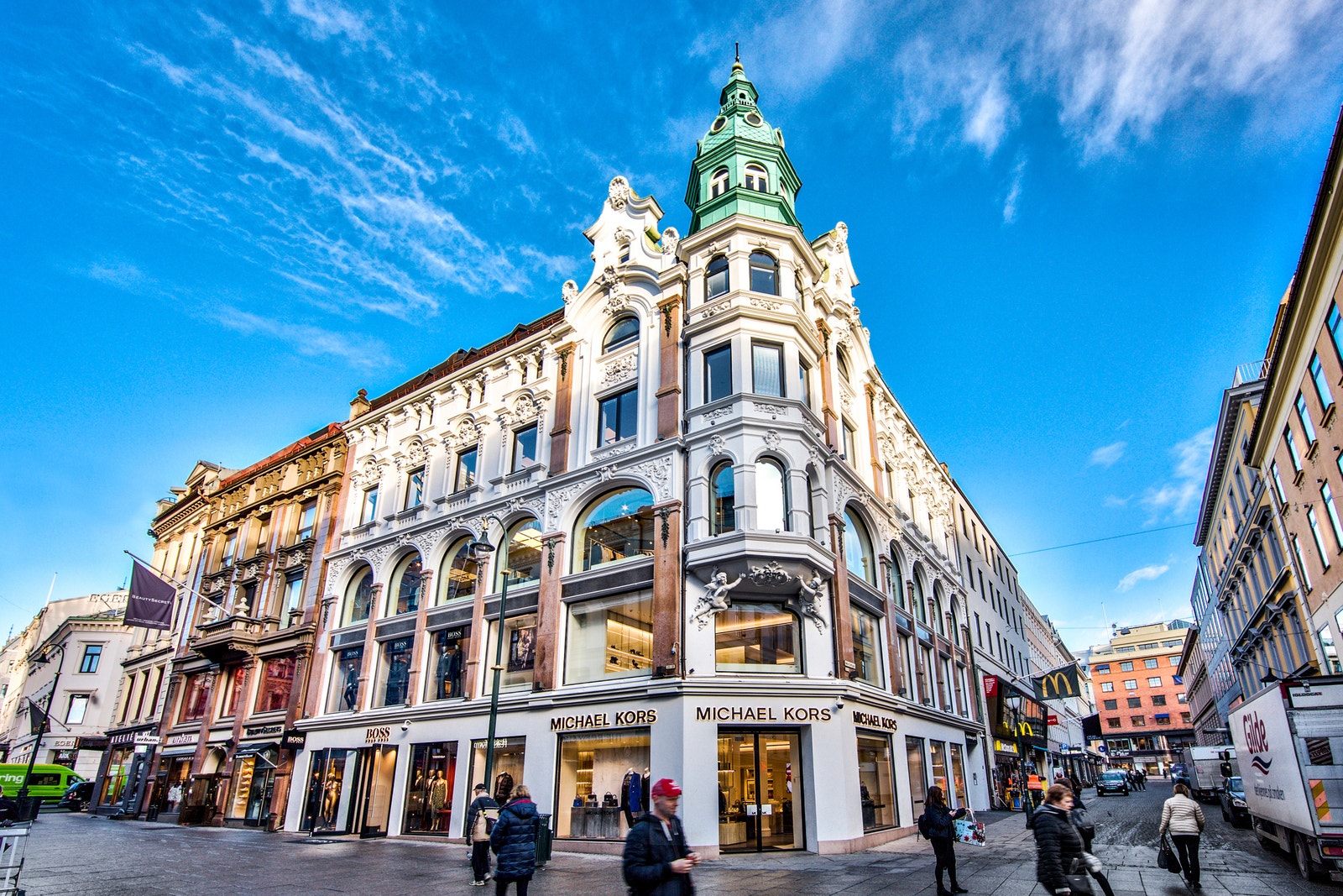 I hjerte av Karl Johan Galleribilde