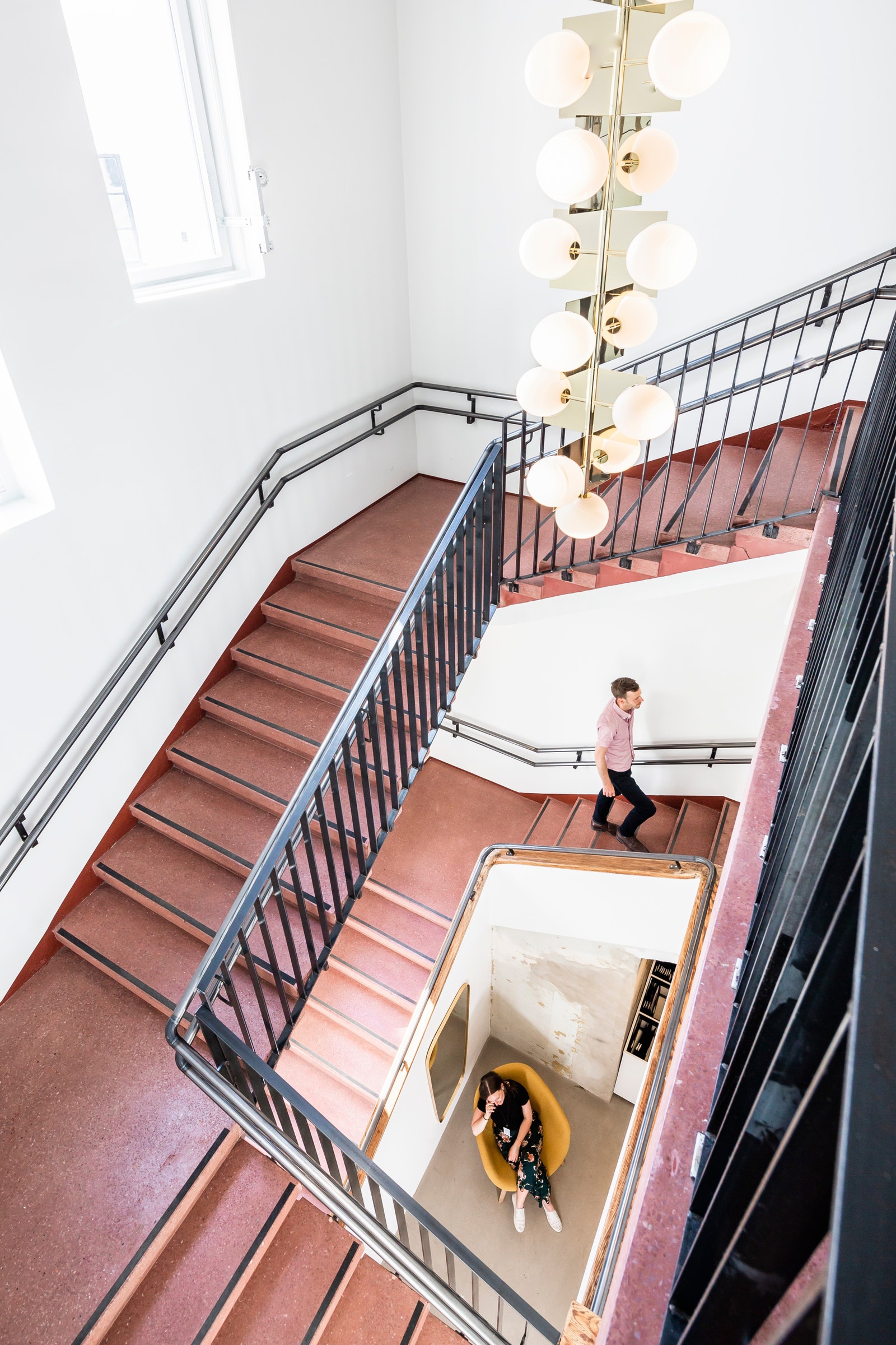 Innvendig trappegang. Galleribilde