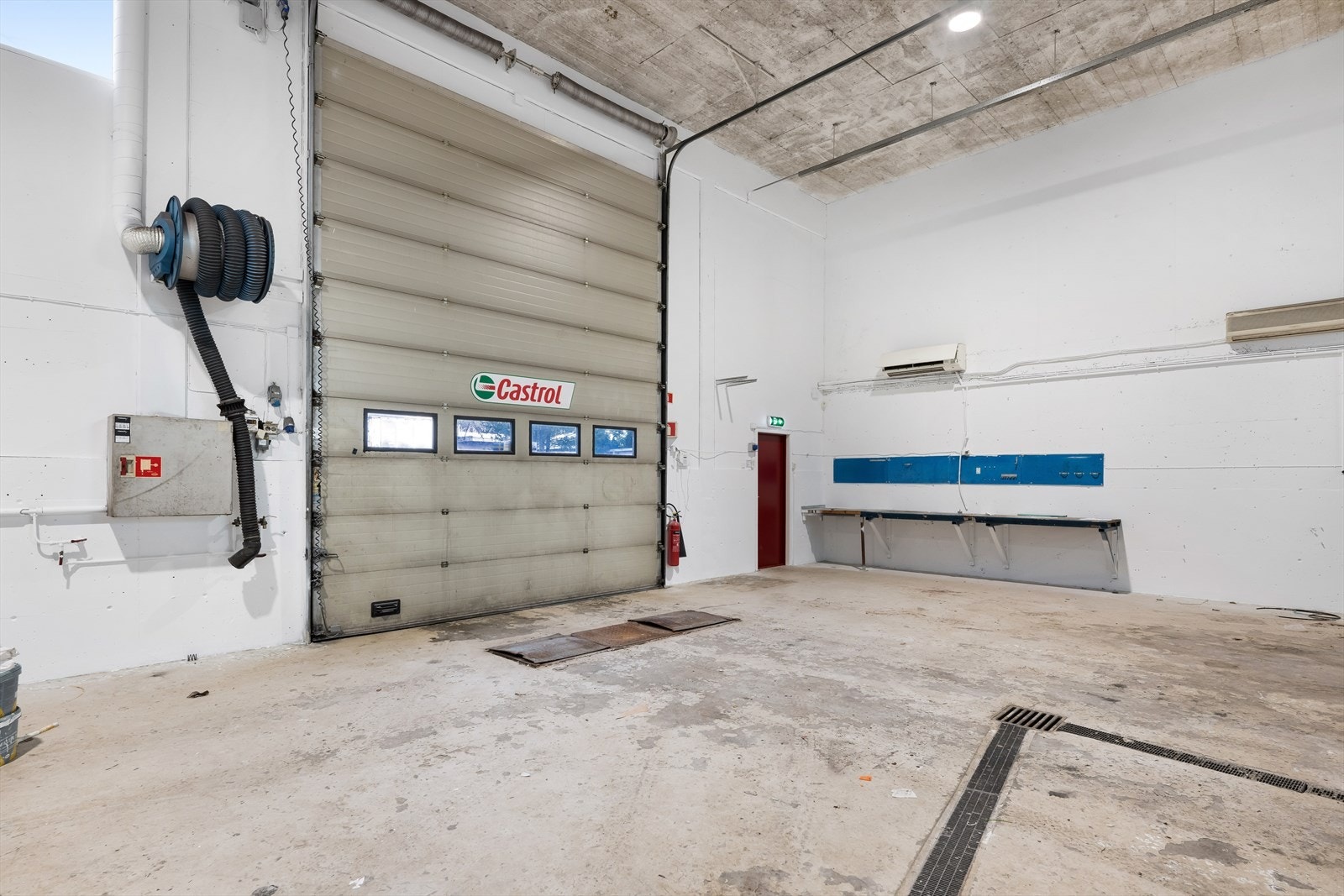 Verksted-/kombionasjonslokaler med 6 meter takhøyde, BTA 715 m²