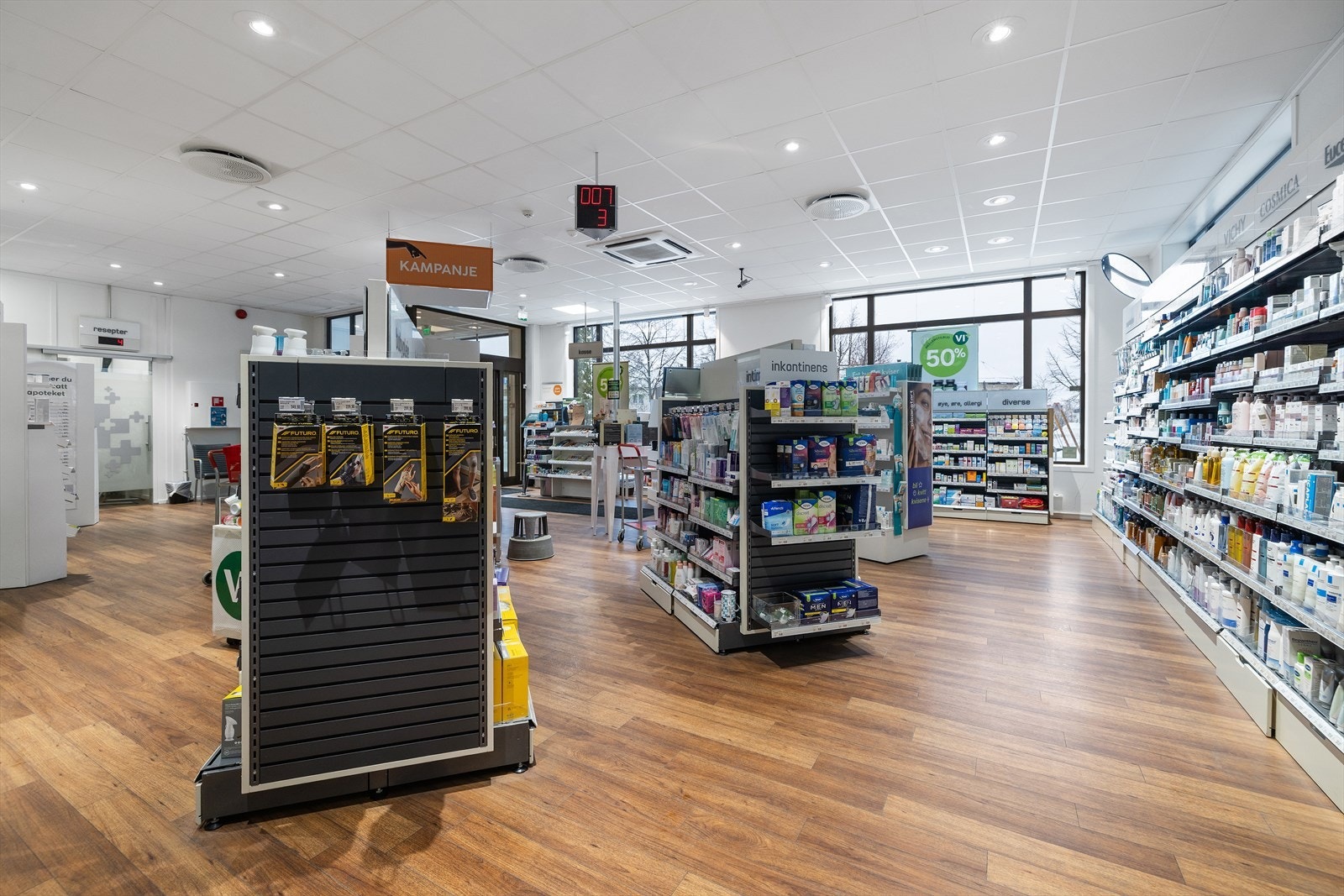 Lokale utleid til Vitus Apotek. Galleribilde