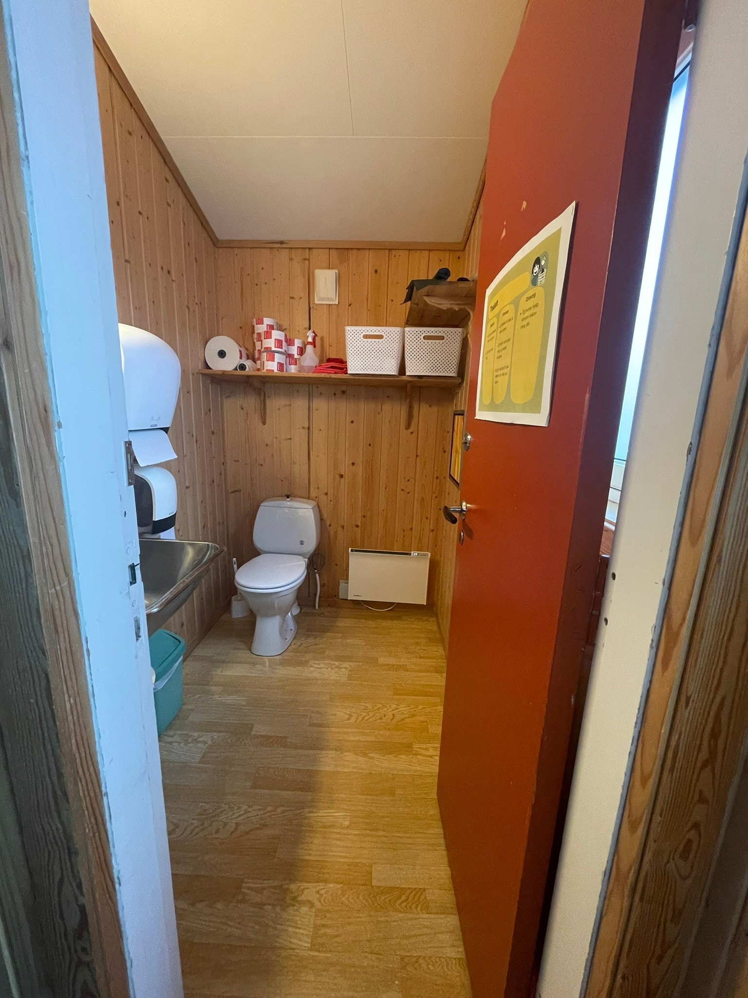 Toalett ved pauserom. Galleribilde