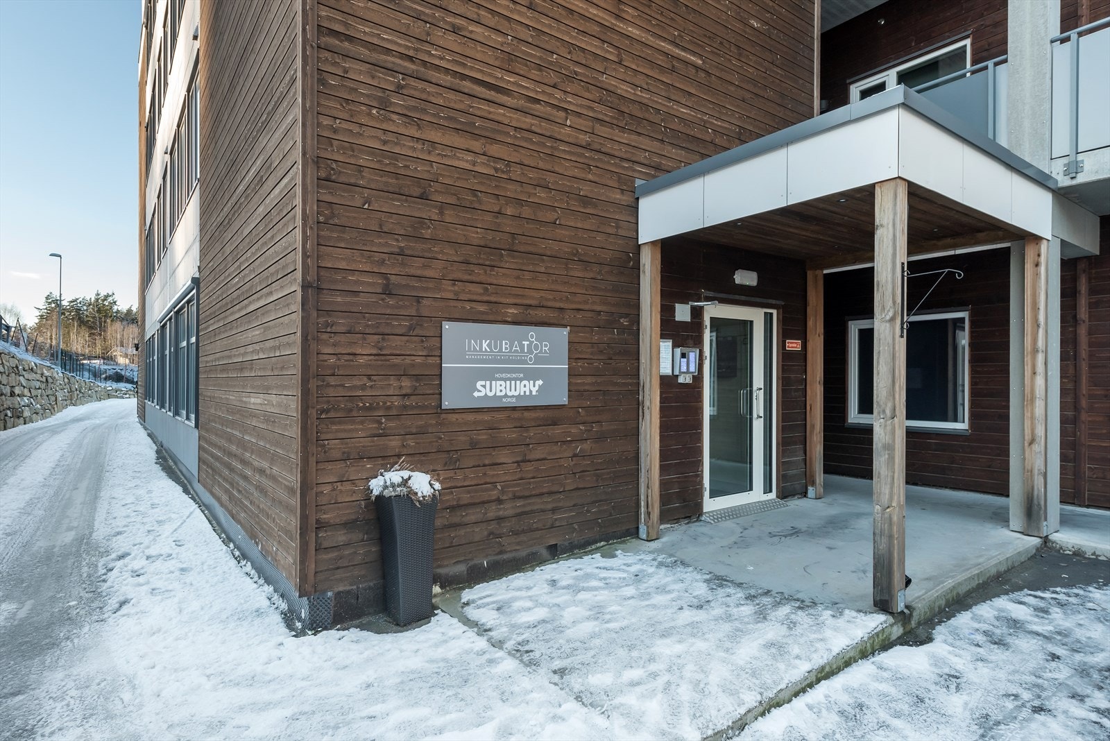 Inngangsparti. Galleribilde