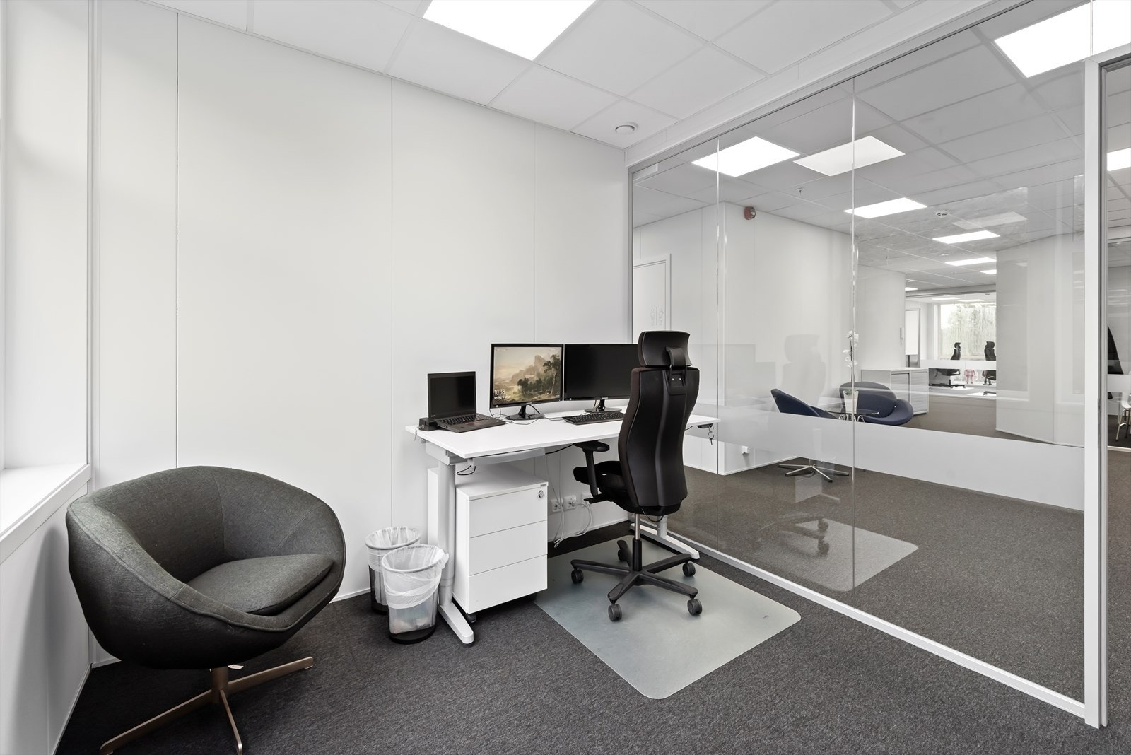 Kontorer. Galleribilde