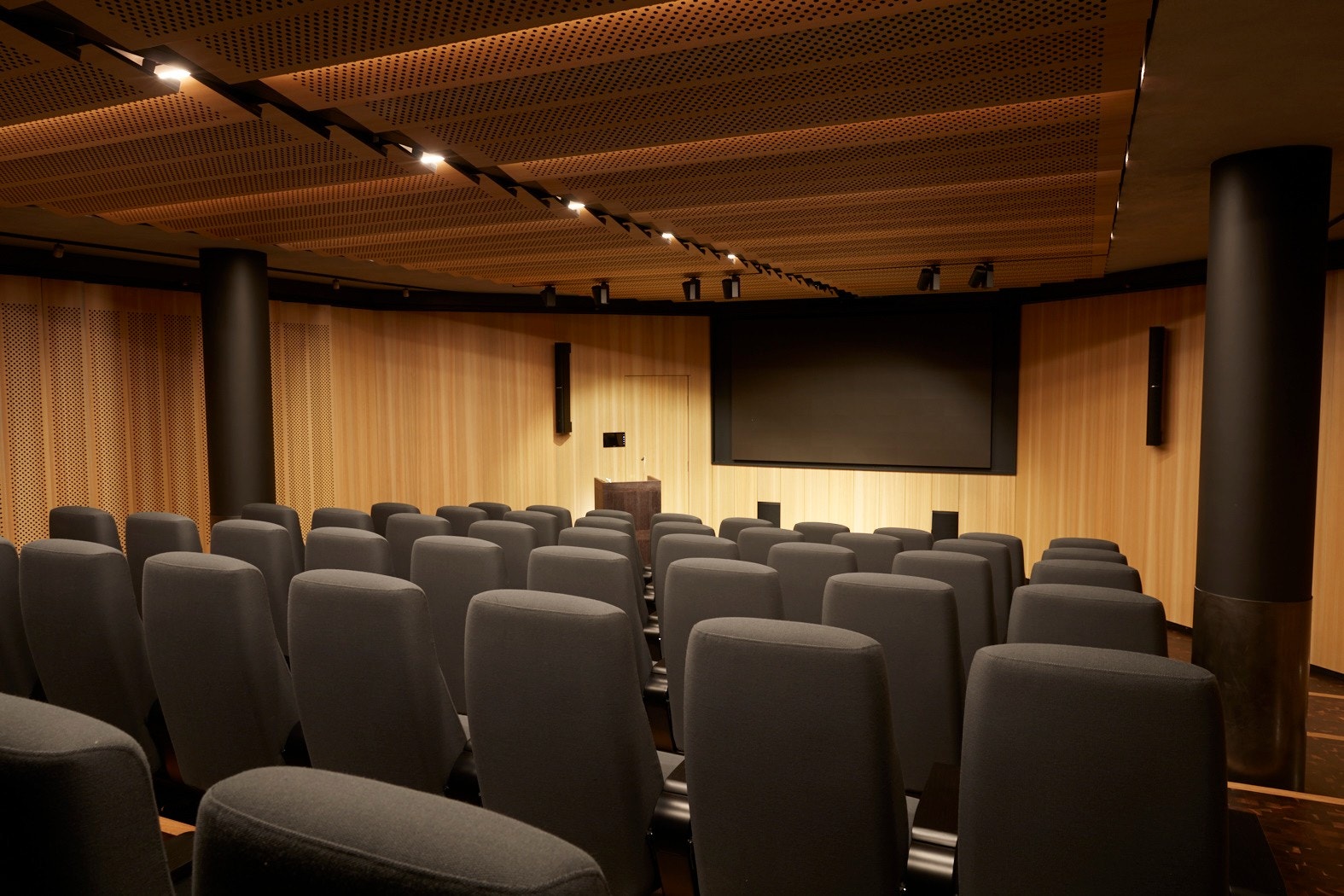 Auditorium med plass til 54 personer Galleribilde