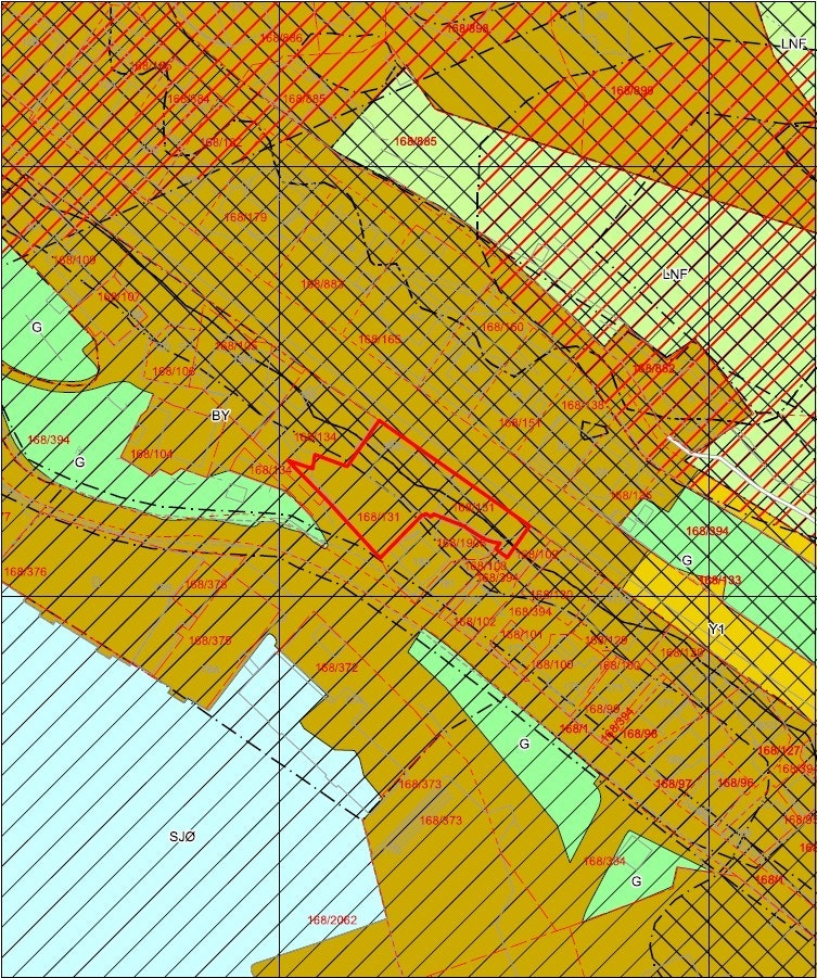 Eiendommen ligger i område avsatt til sentrumsformål