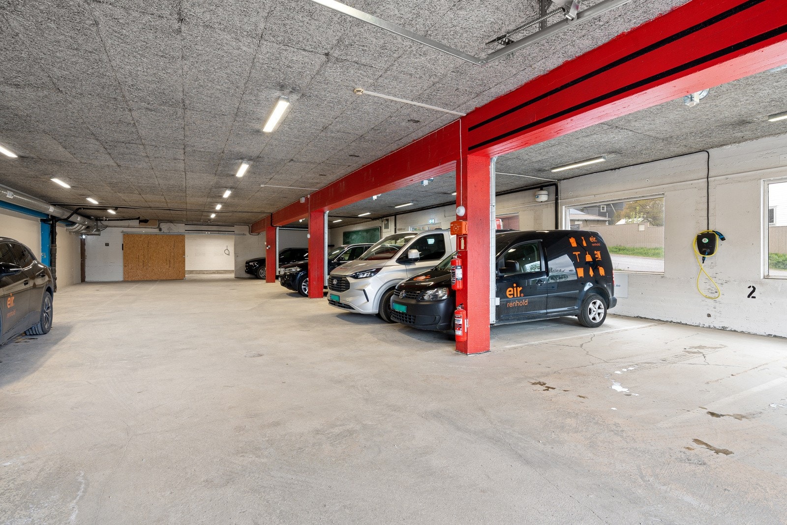 Parkering i oppvarmet garasje - muligheter for el-bil lading Galleribilde