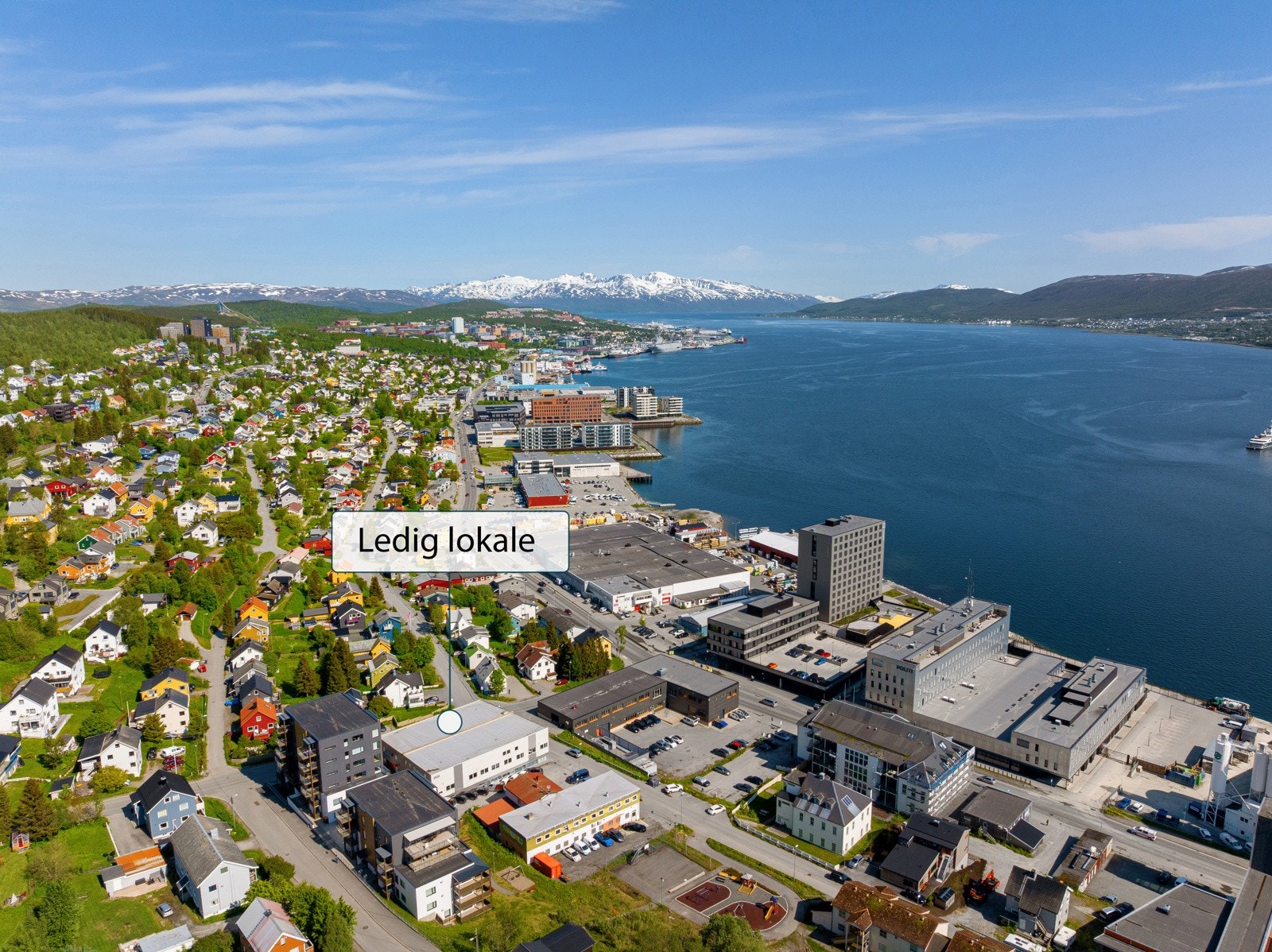 Lokalene ligger sentralt plassert med kort veg til det meste av infrastruktur i Tromsø Galleribilde