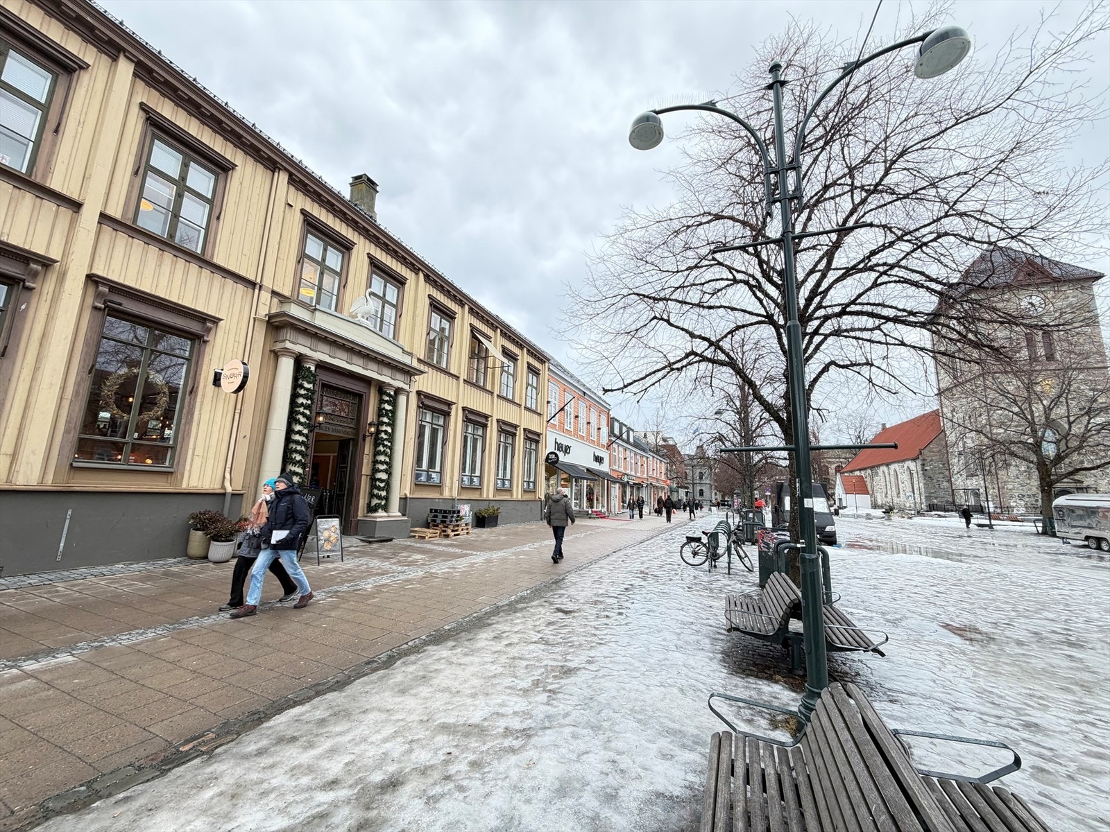 Kongens gate mot Nordre gate og Vår Frue kirke. Galleribilde