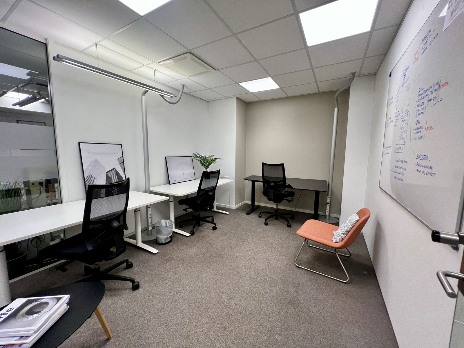 Kontor 7
Ca. 14 kvm Galleribilde