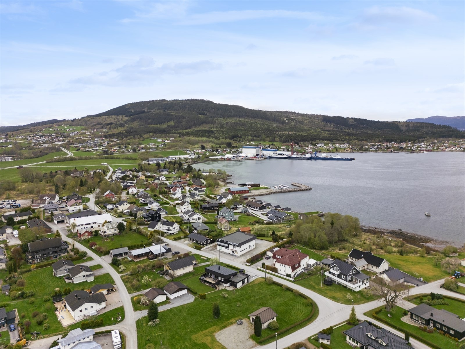 04242025_Hagnesvegen drone_ (11).jpg Galleribilde