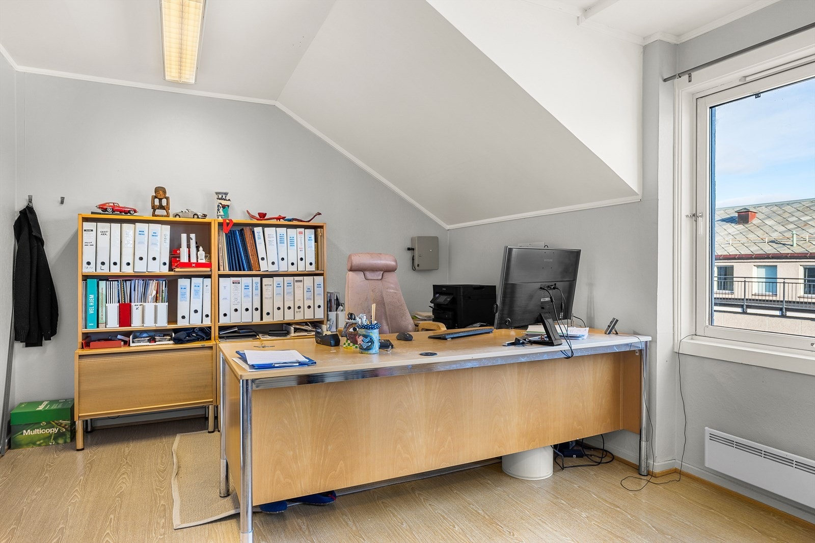 Hybel, brukes som kontor Galleribilde
