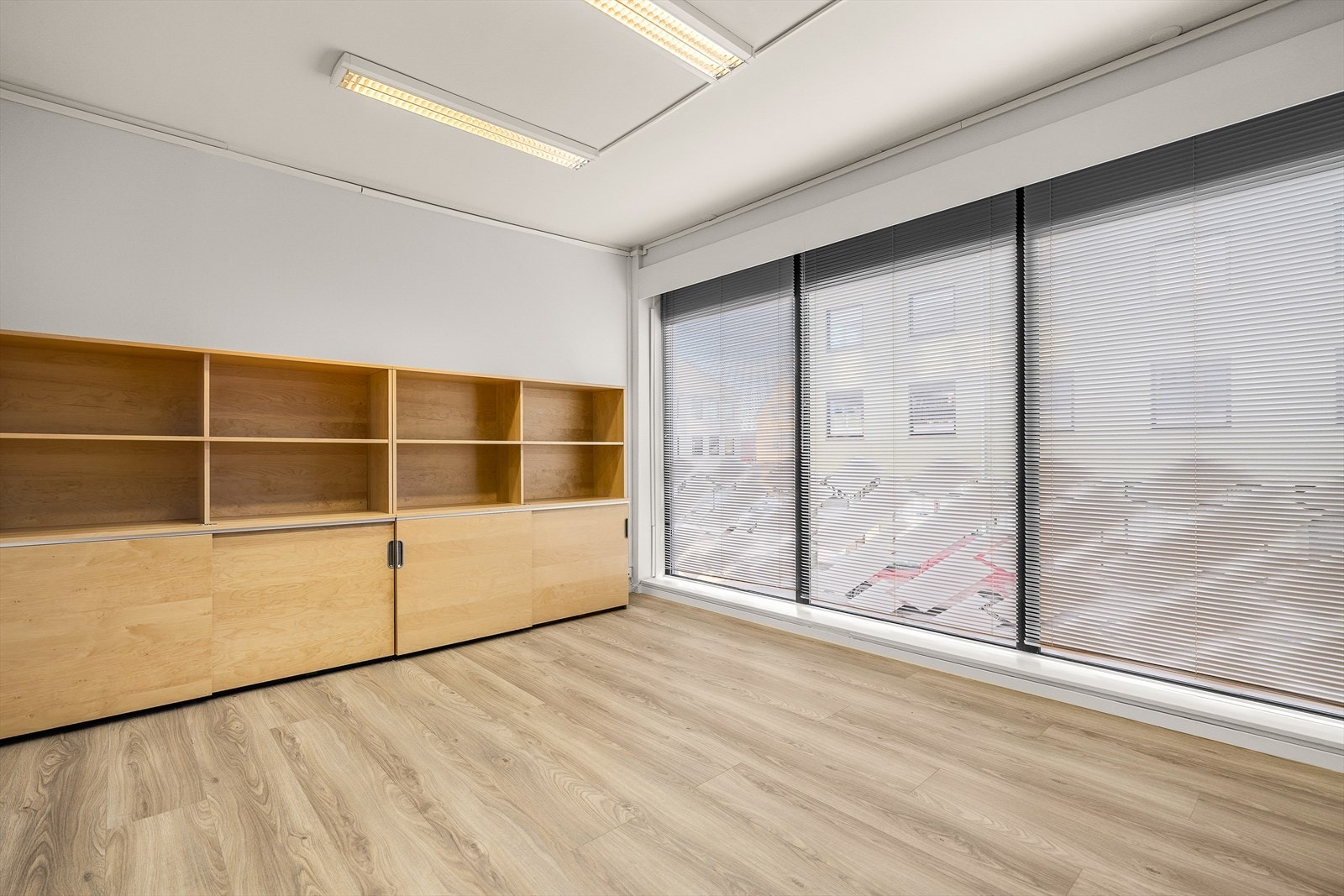Ledig kontorlokaler 2. etasje Galleribilde