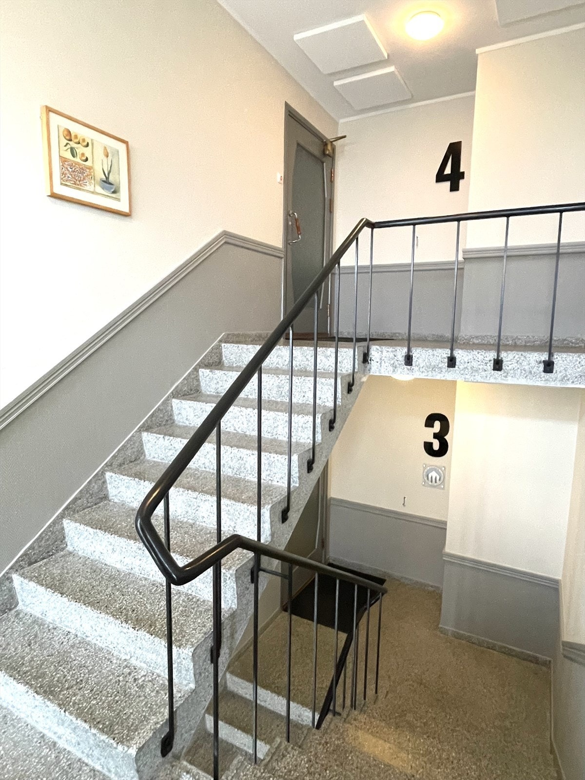 Felles gang/trapperom Galleribilde