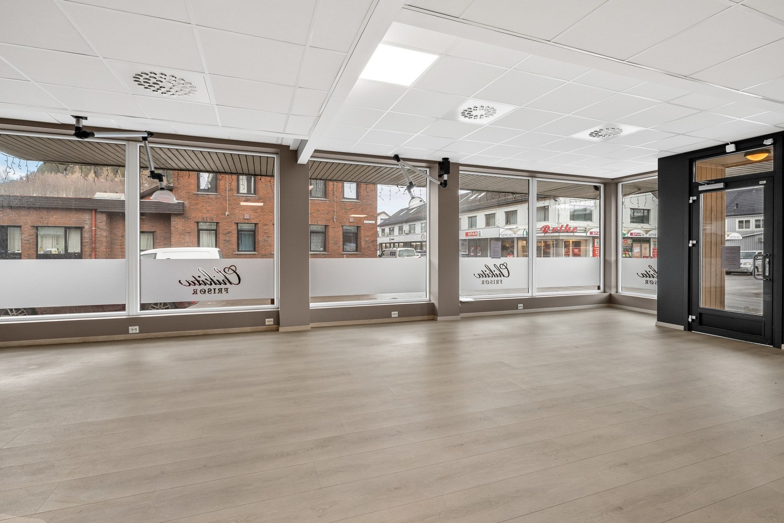 Lokalene har åpne og fleksible flater som enkelt kan tilpasses ulike typer næringsvirksomhet Galleribilde