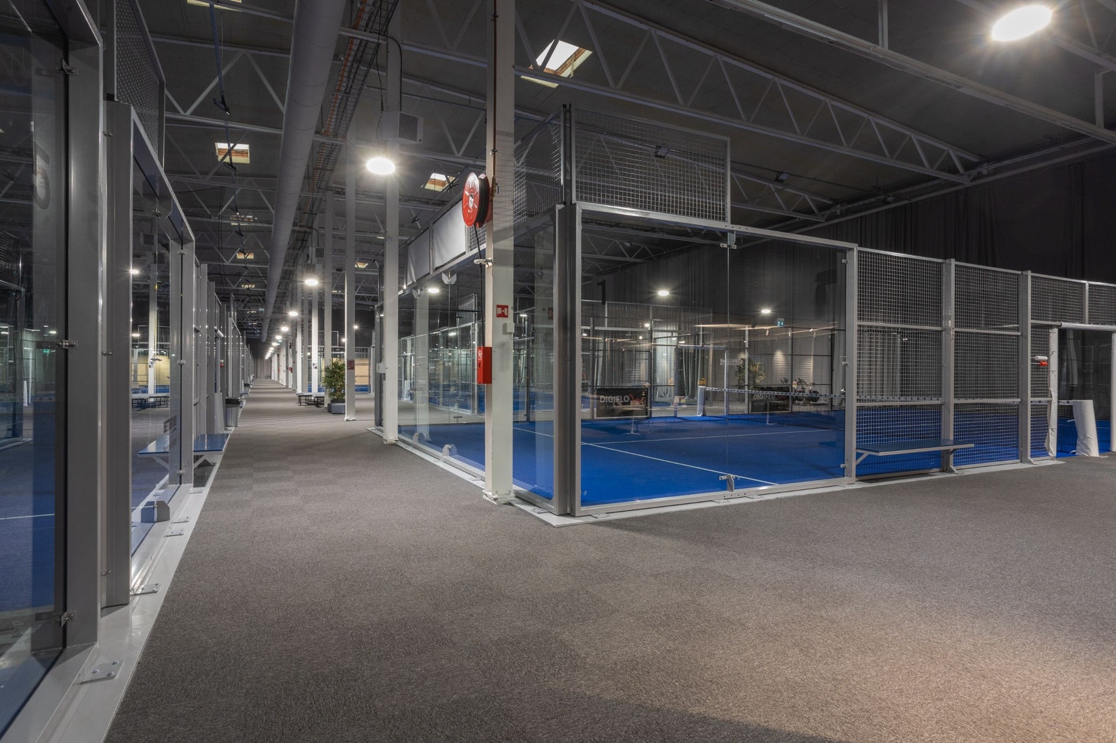 Det er i dag padelbaner i lokalene, disse fjernes for neste leietaker Galleribilde