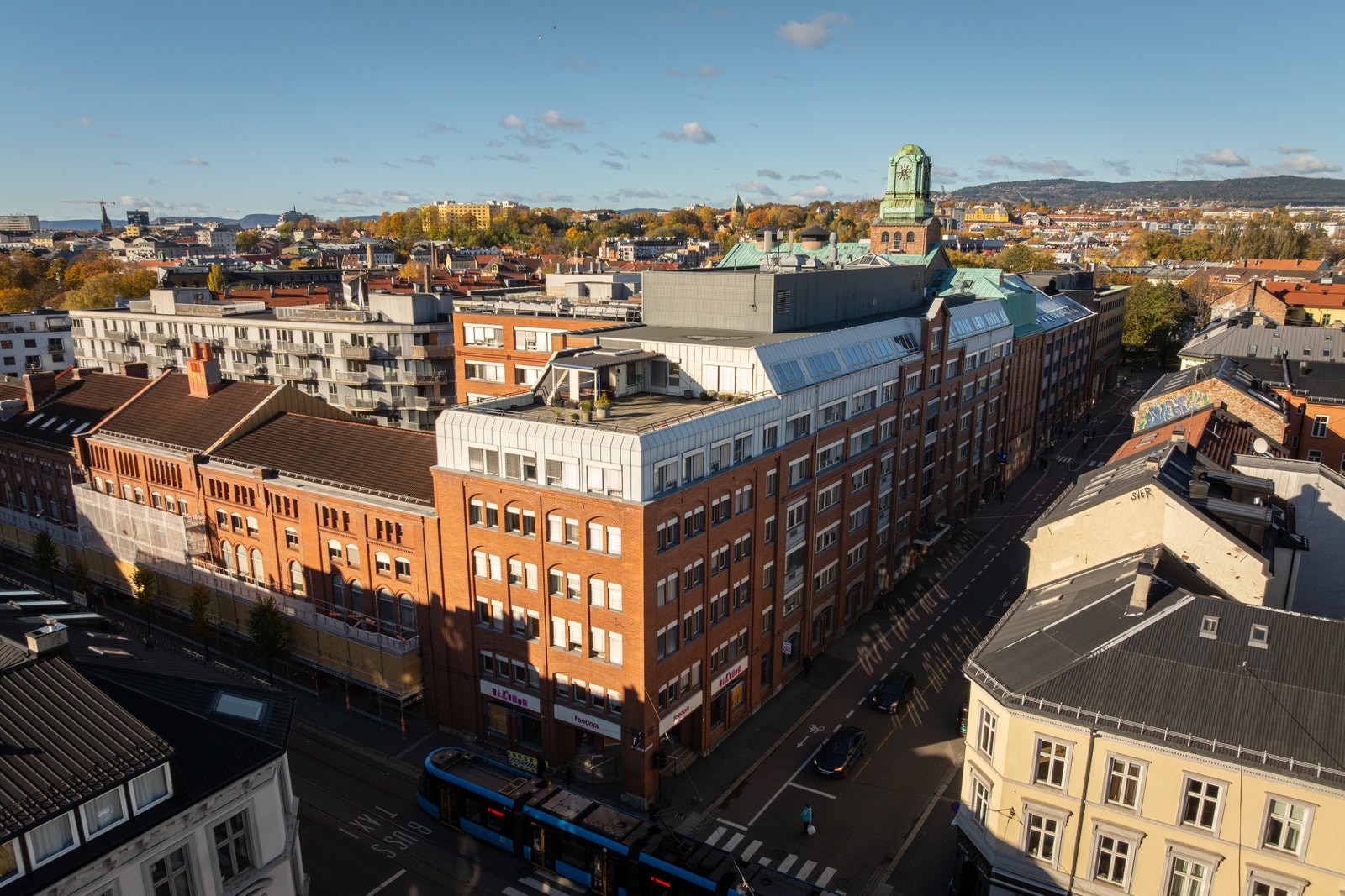 Lokalet ligger mot Trondheimsveien i 3. etasje Galleribilde
