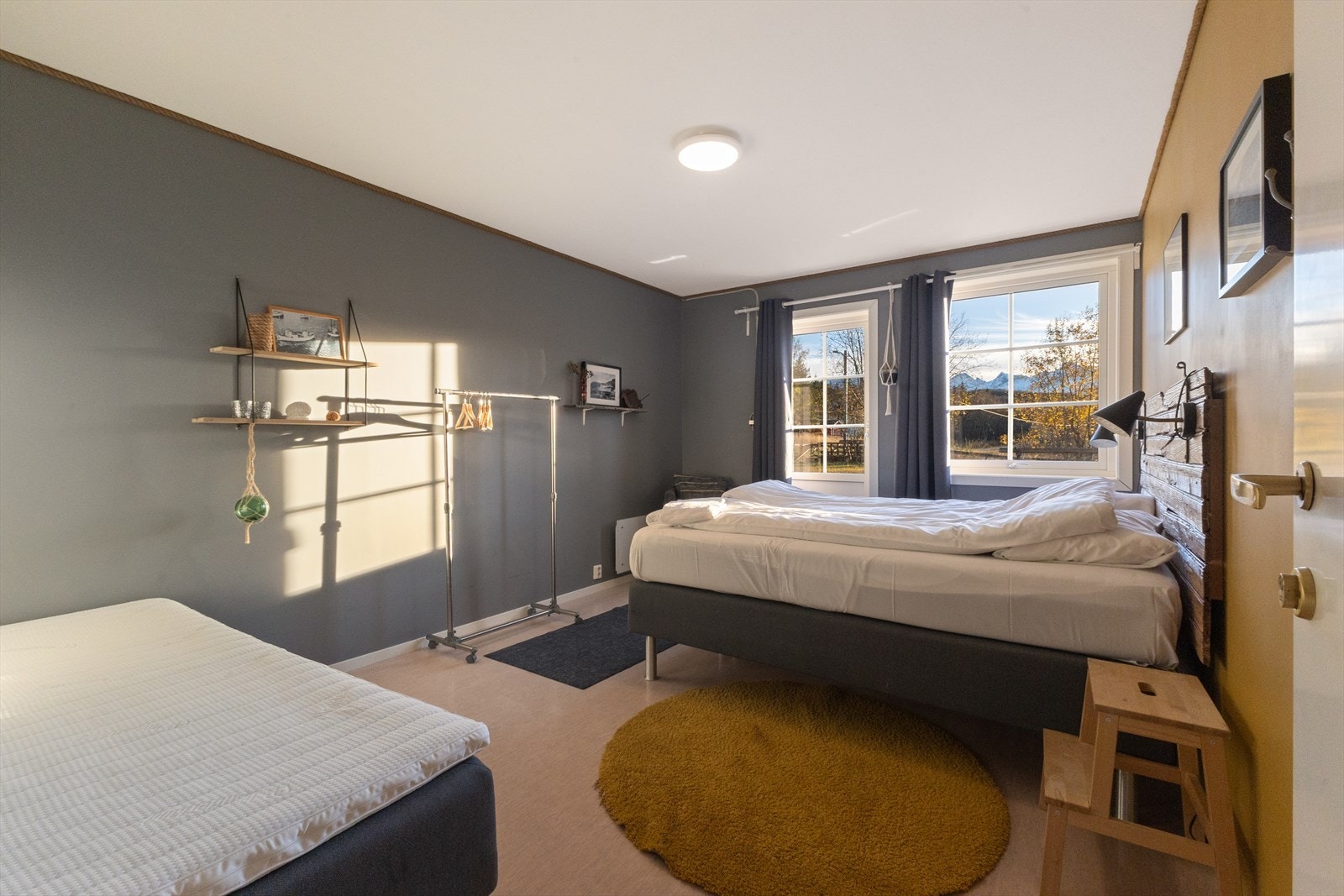 Rom 4 med inn/utgang til utvendige arealer. Galleribilde